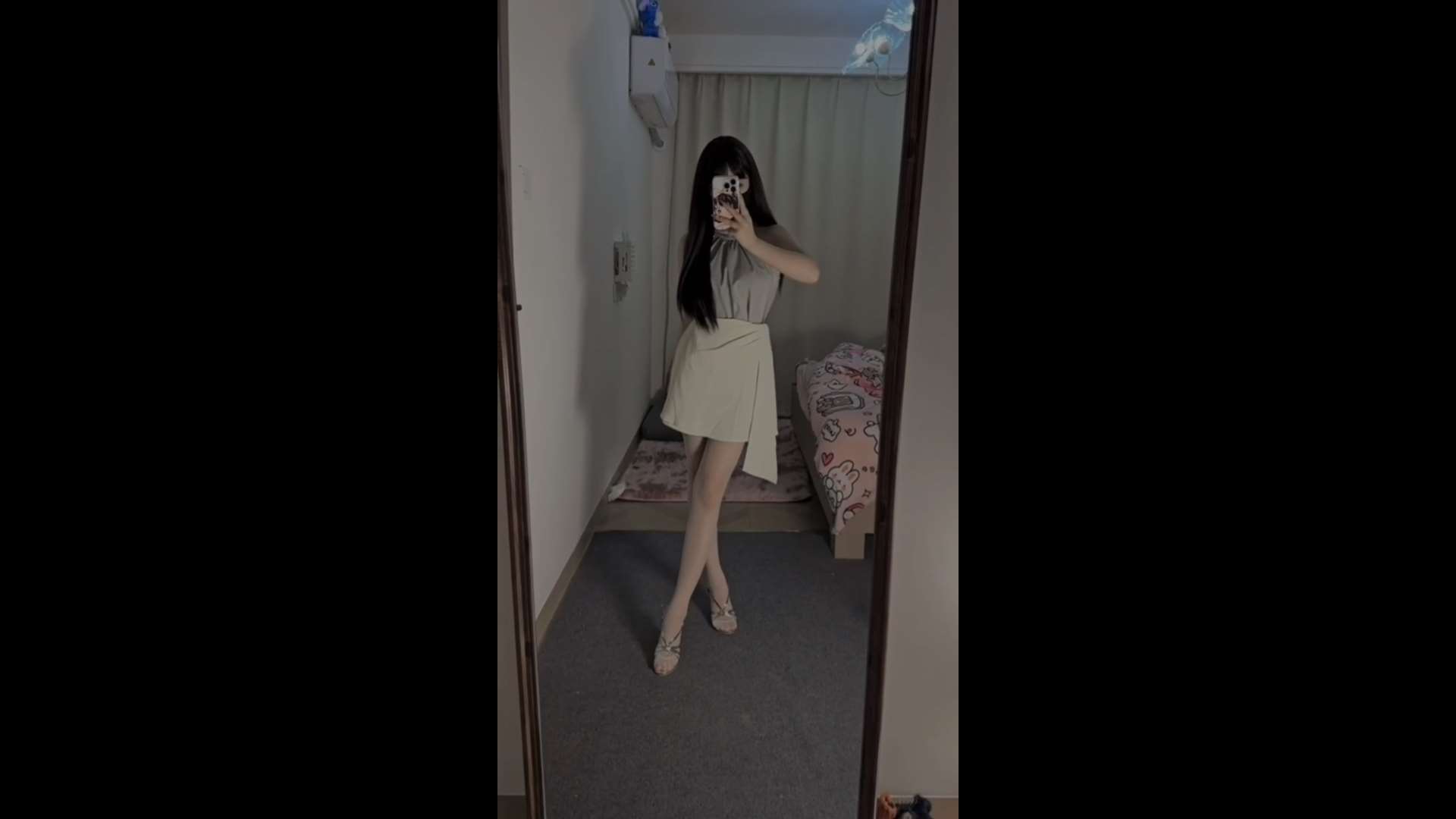 《[视频]A字裙の肉丝足》作品图