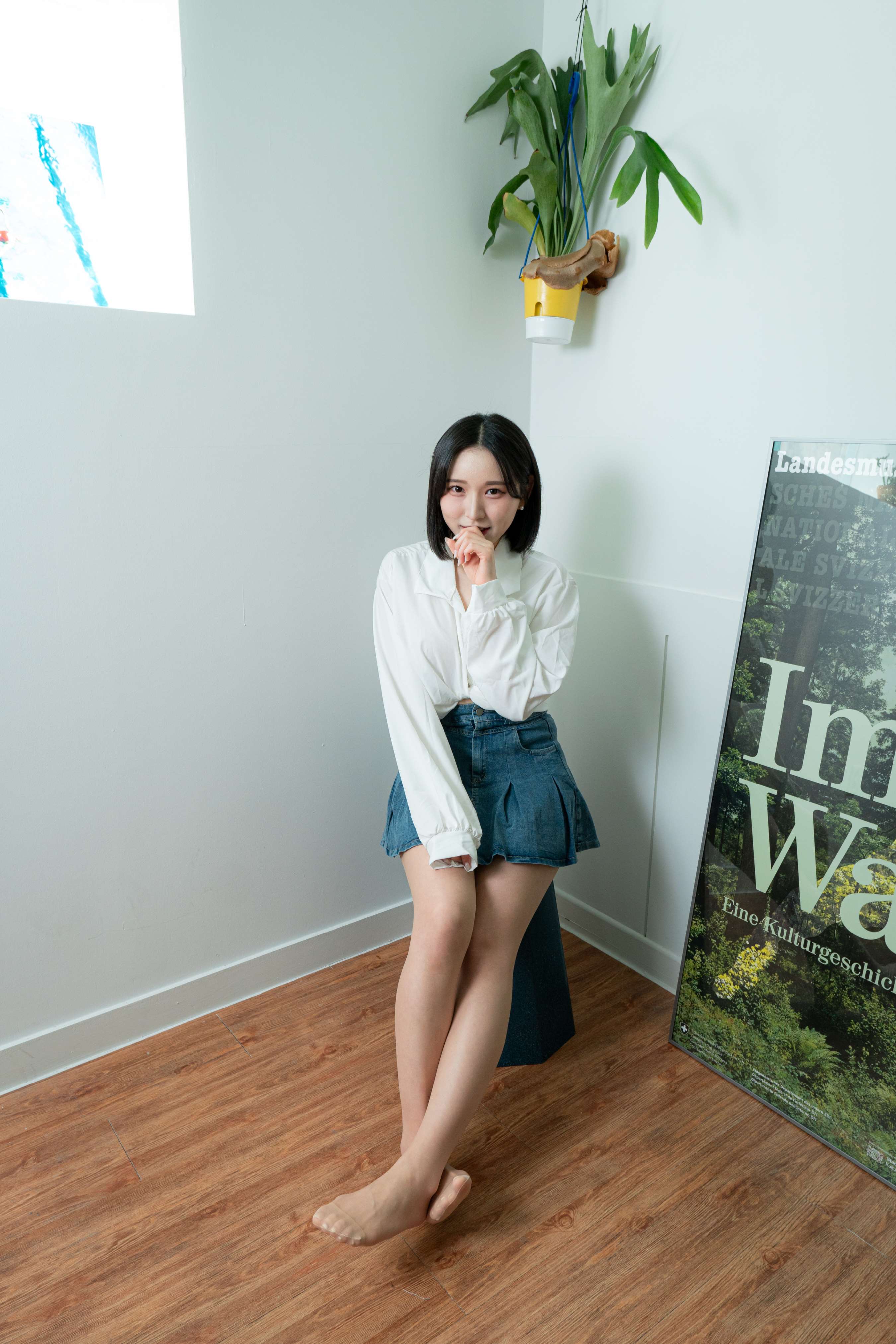 《衬衣の丝足》作品图