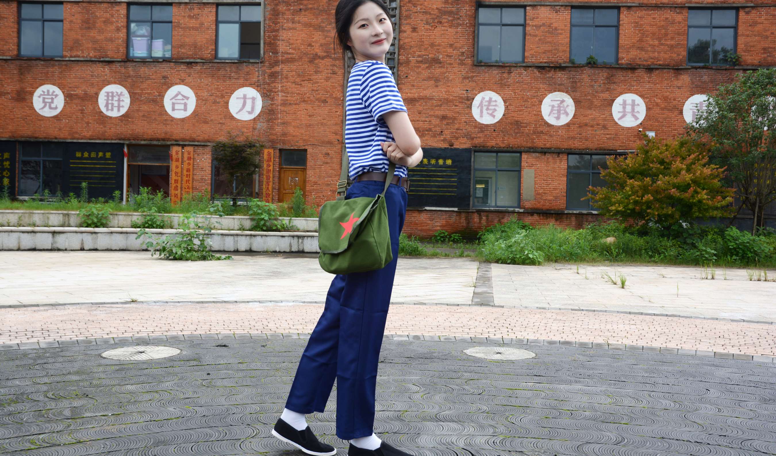 《安妮 怀旧专场》作品图