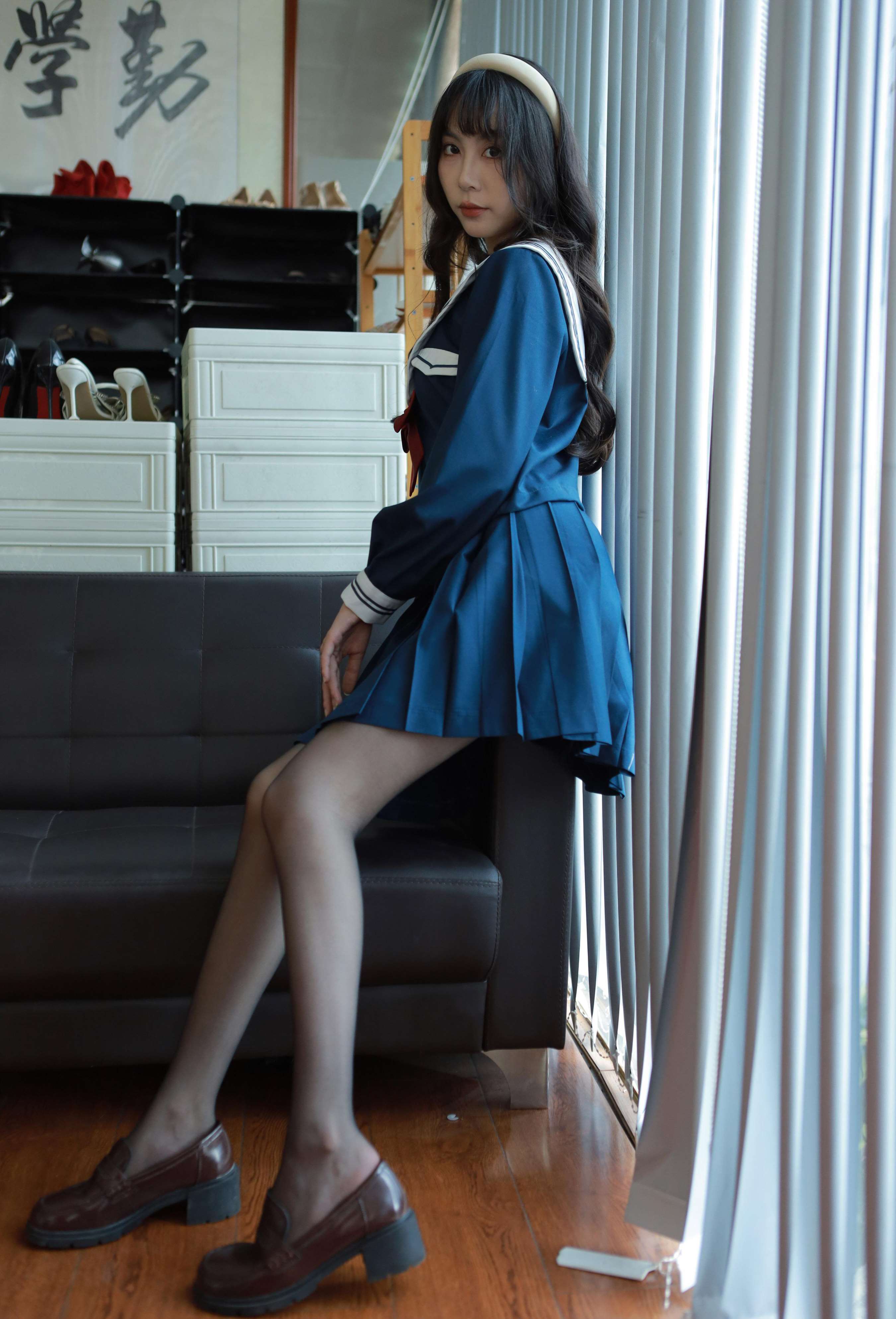 《团团-黑丝JK》作品图