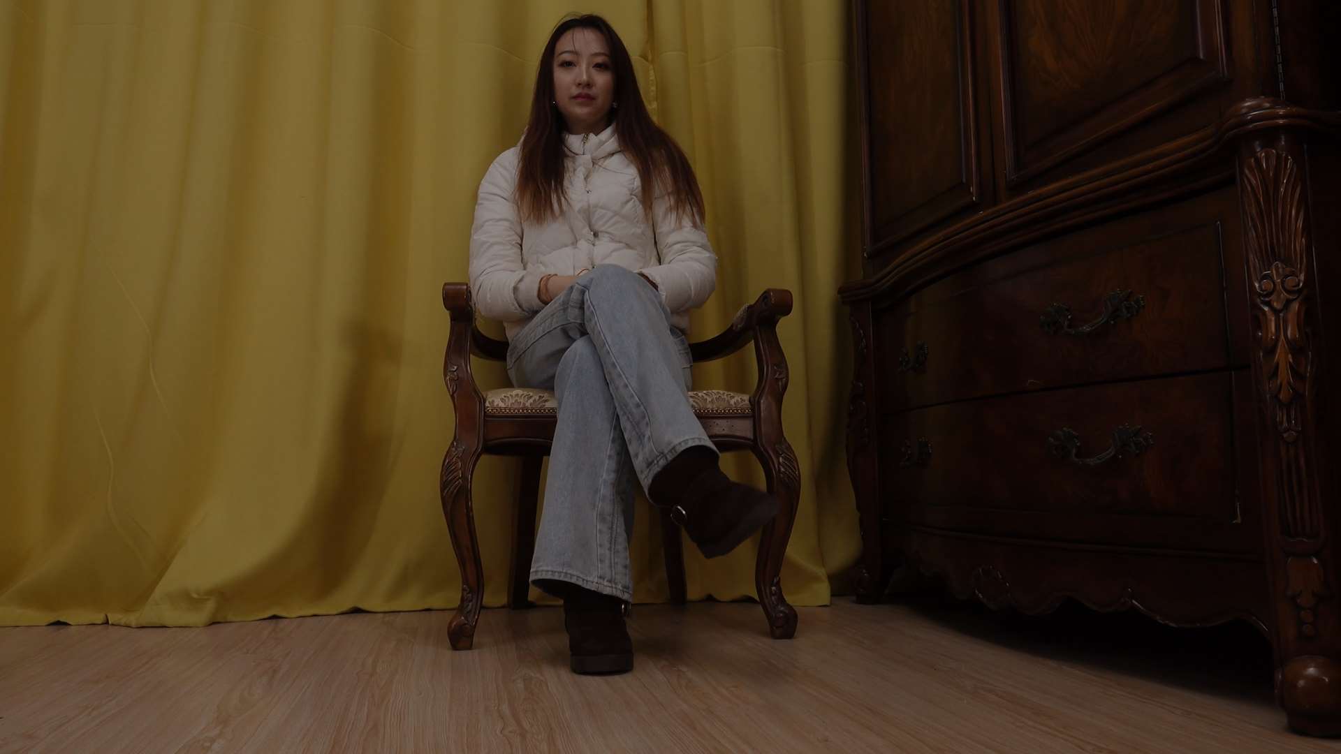 《[寄卖视频]露露的性感小脚》作品图