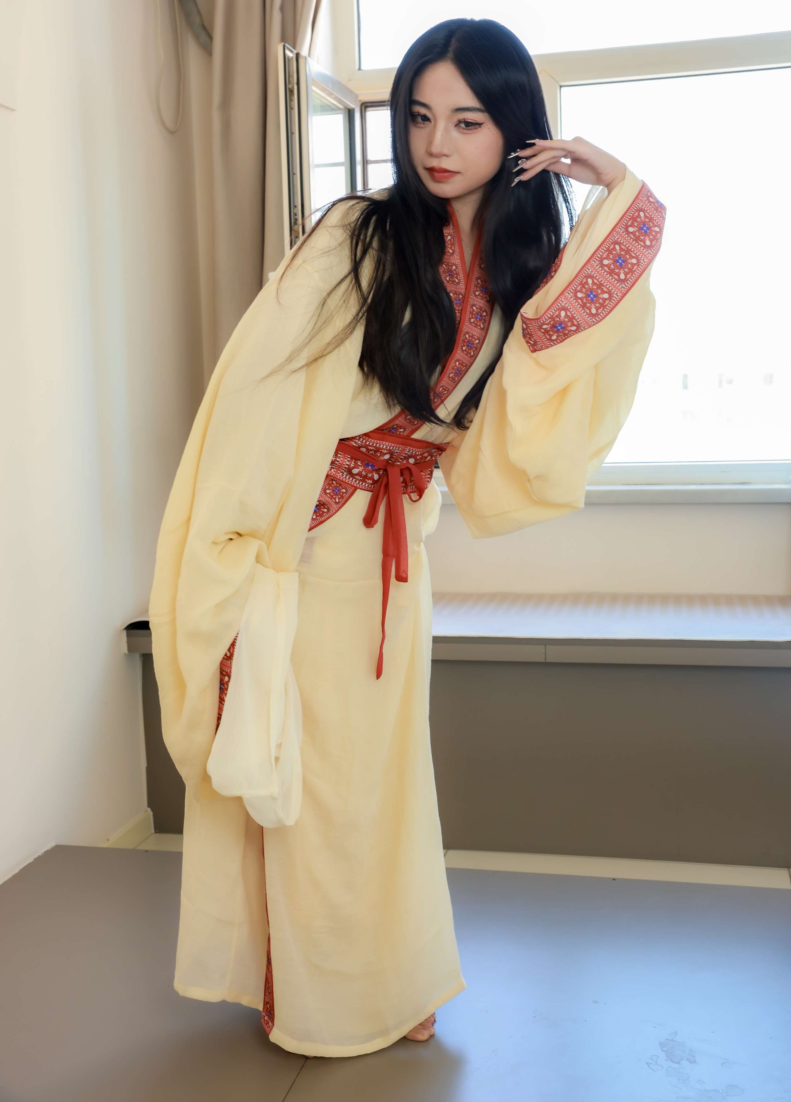 《雨薇汉服の肉丝、赤足》作品图