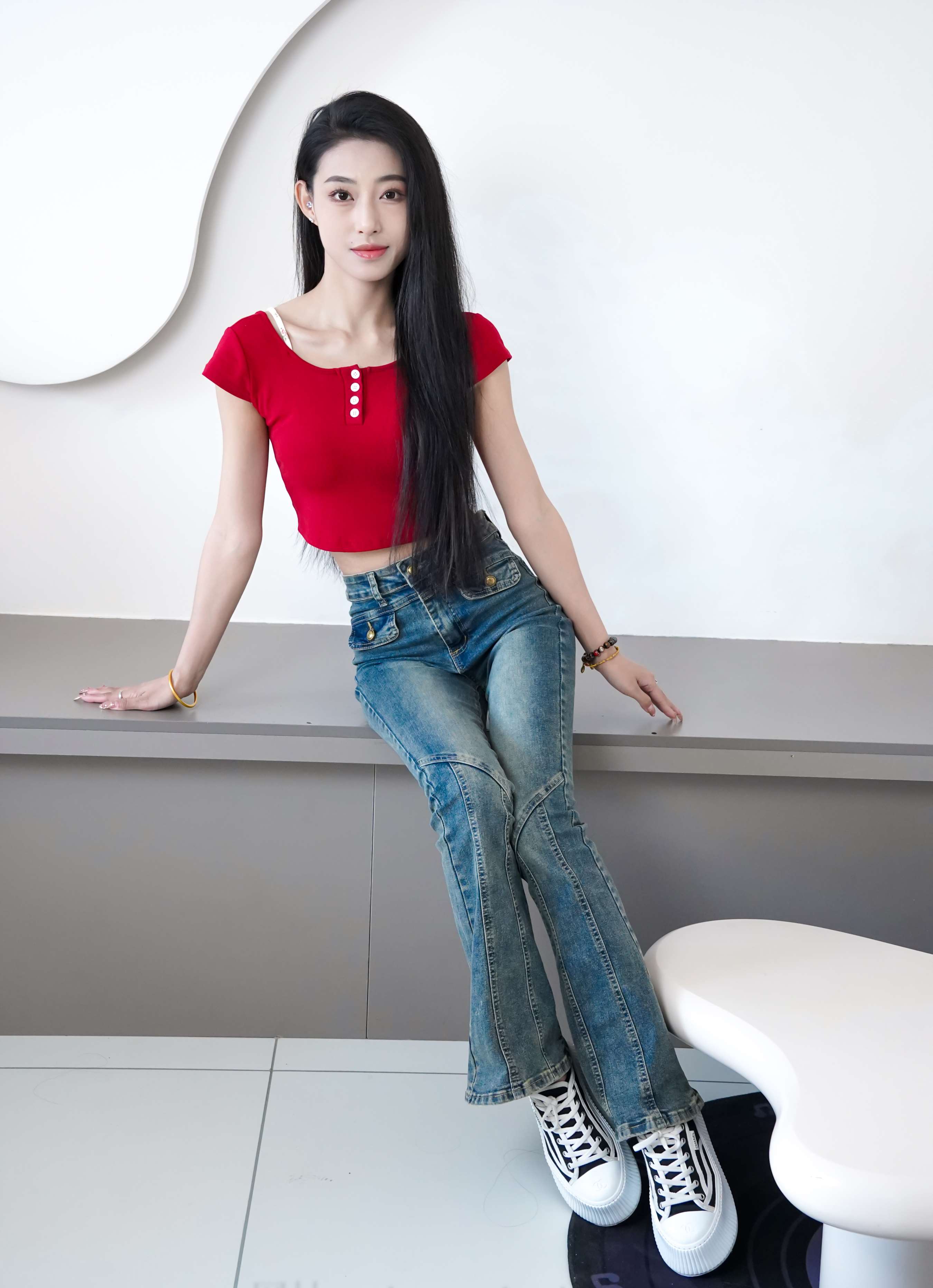 《少女牛仔の棉袜足》作品图