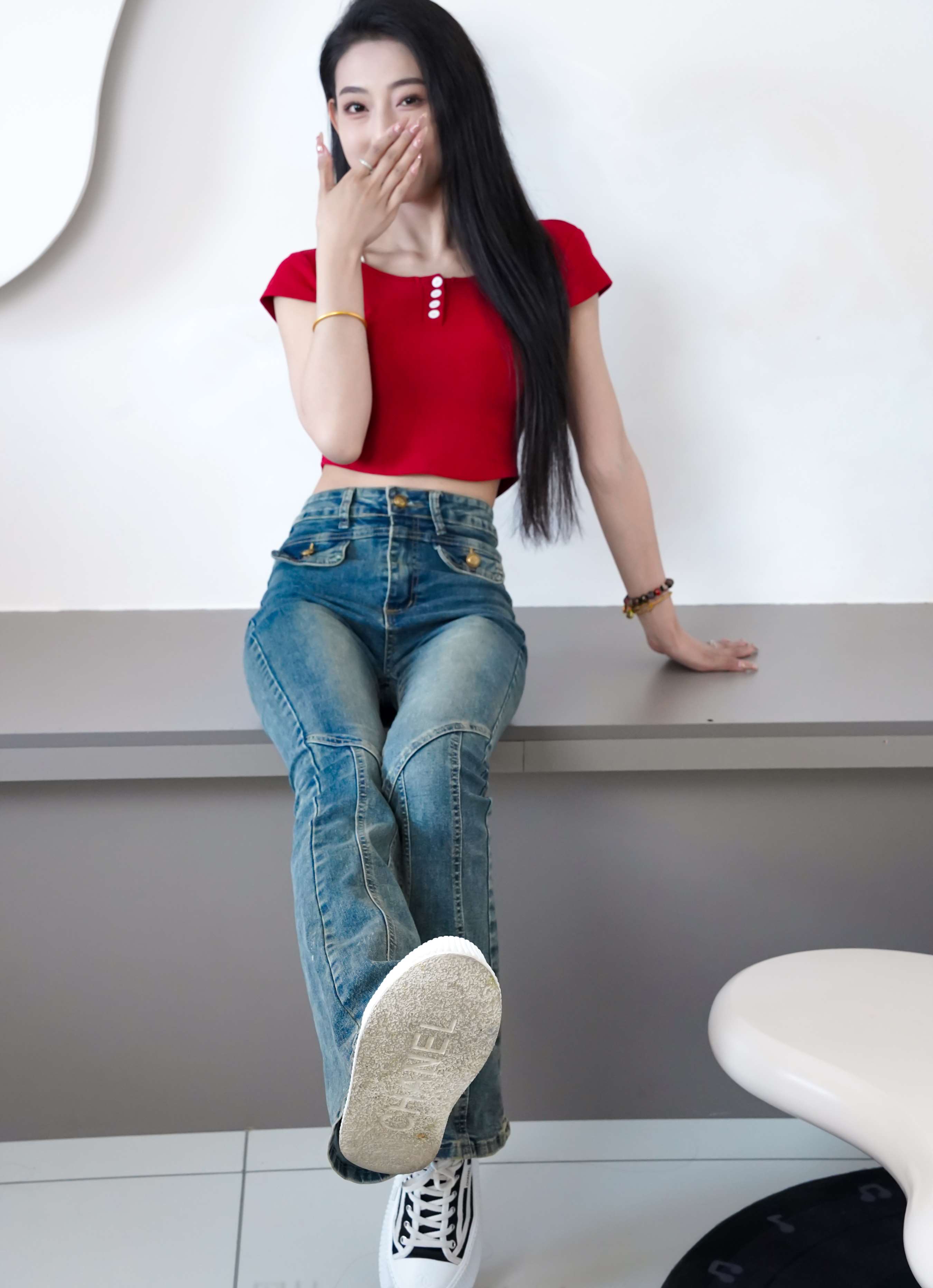 《少女牛仔の棉袜足》作品图