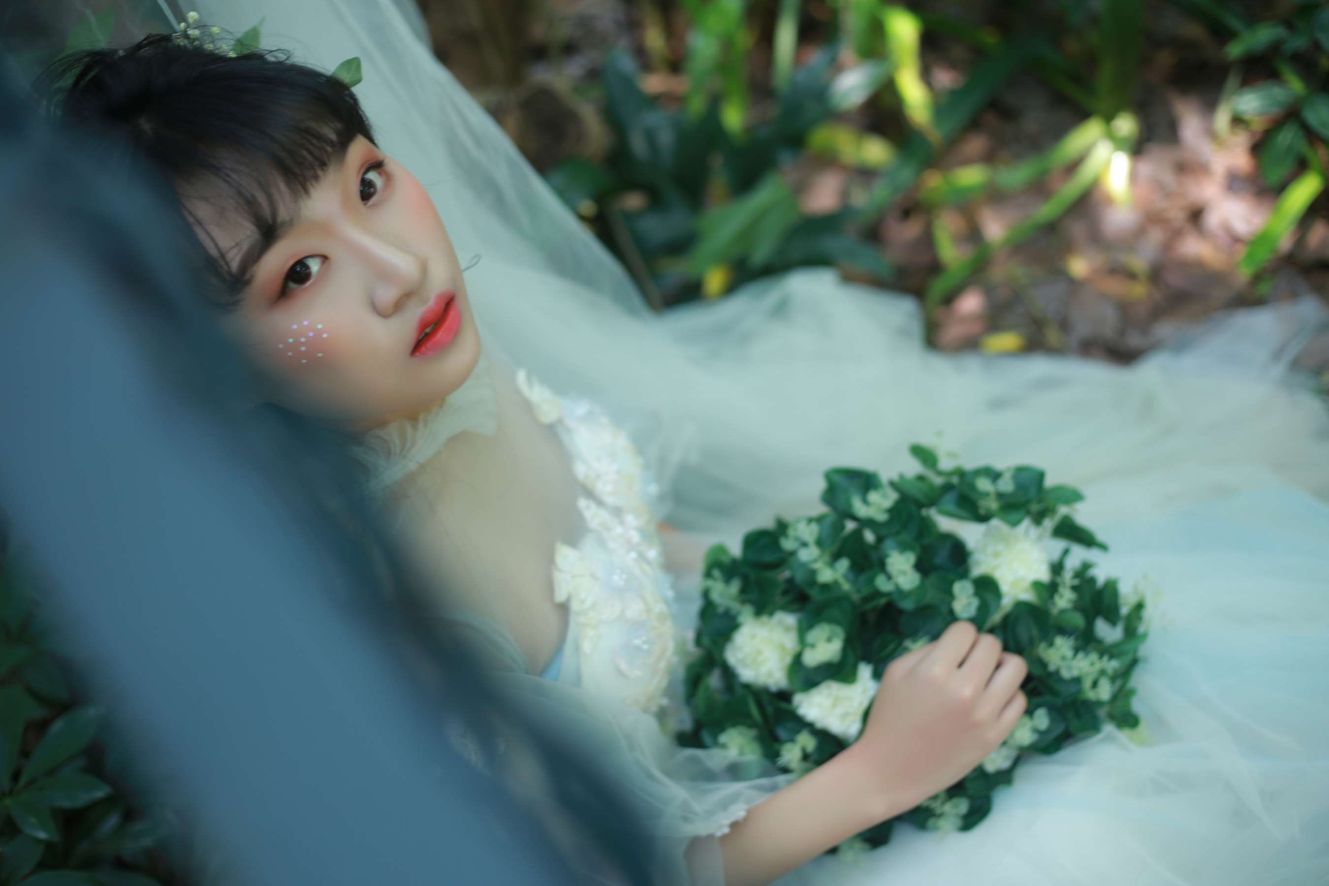 《清纯带点骚的眼镜学妹 从高中到大学的美脚船袜丝袜》作品图