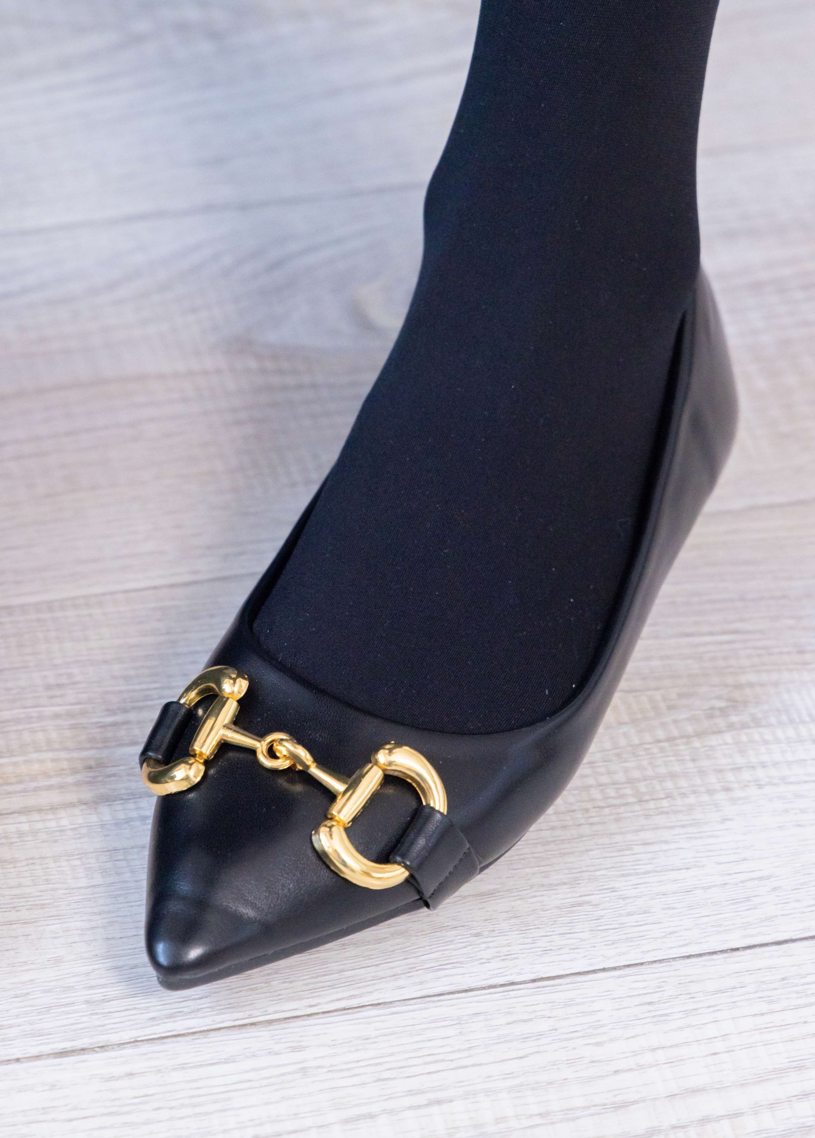 《奶油 平底鞋、厚黑丝、丝袜踩奶油小蛋糕》作品图