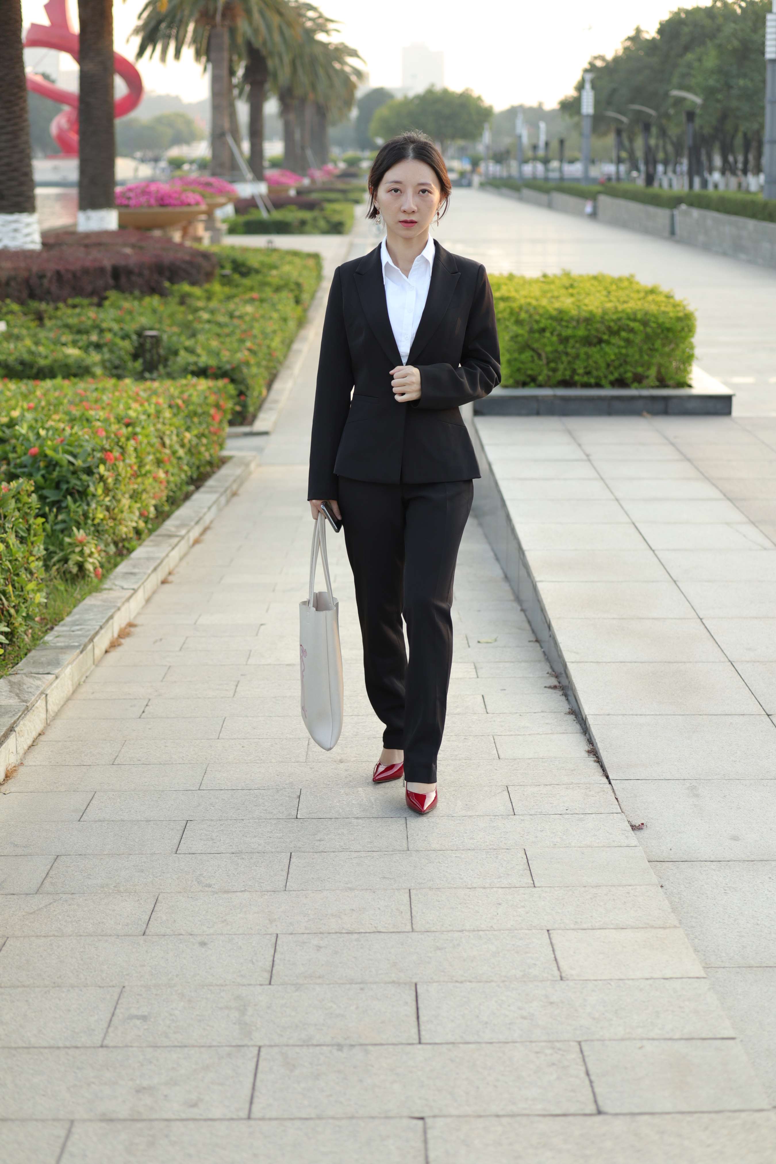 《素人制服肉丝》作品图