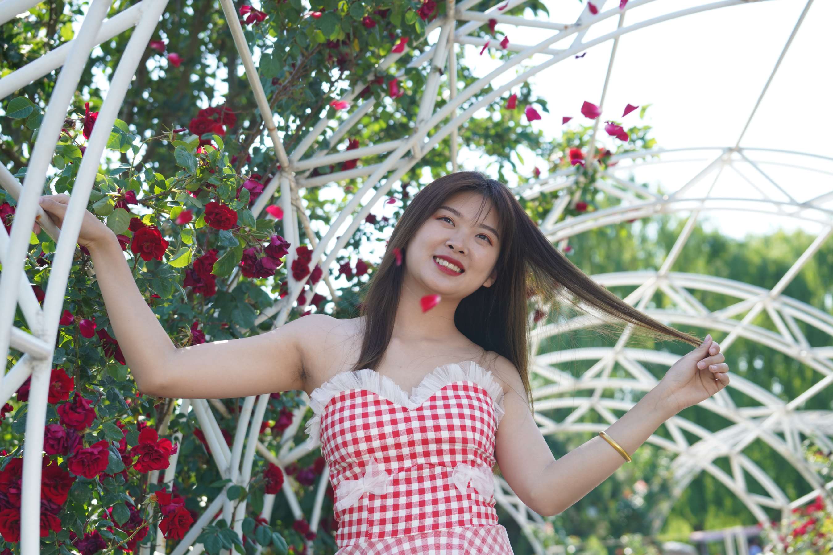 《理工科凡凡裸足》作品图