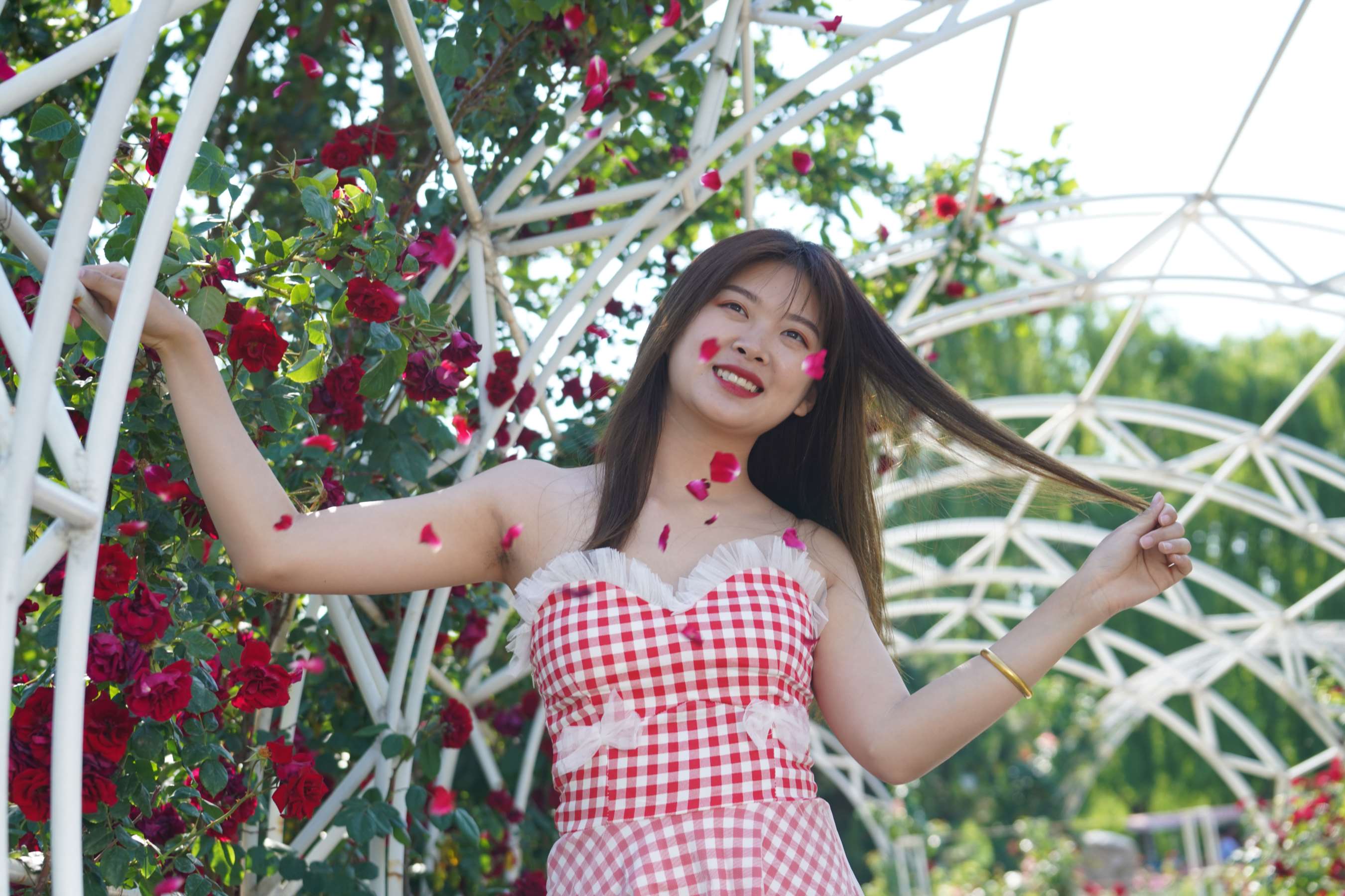 《理工科凡凡裸足》作品图