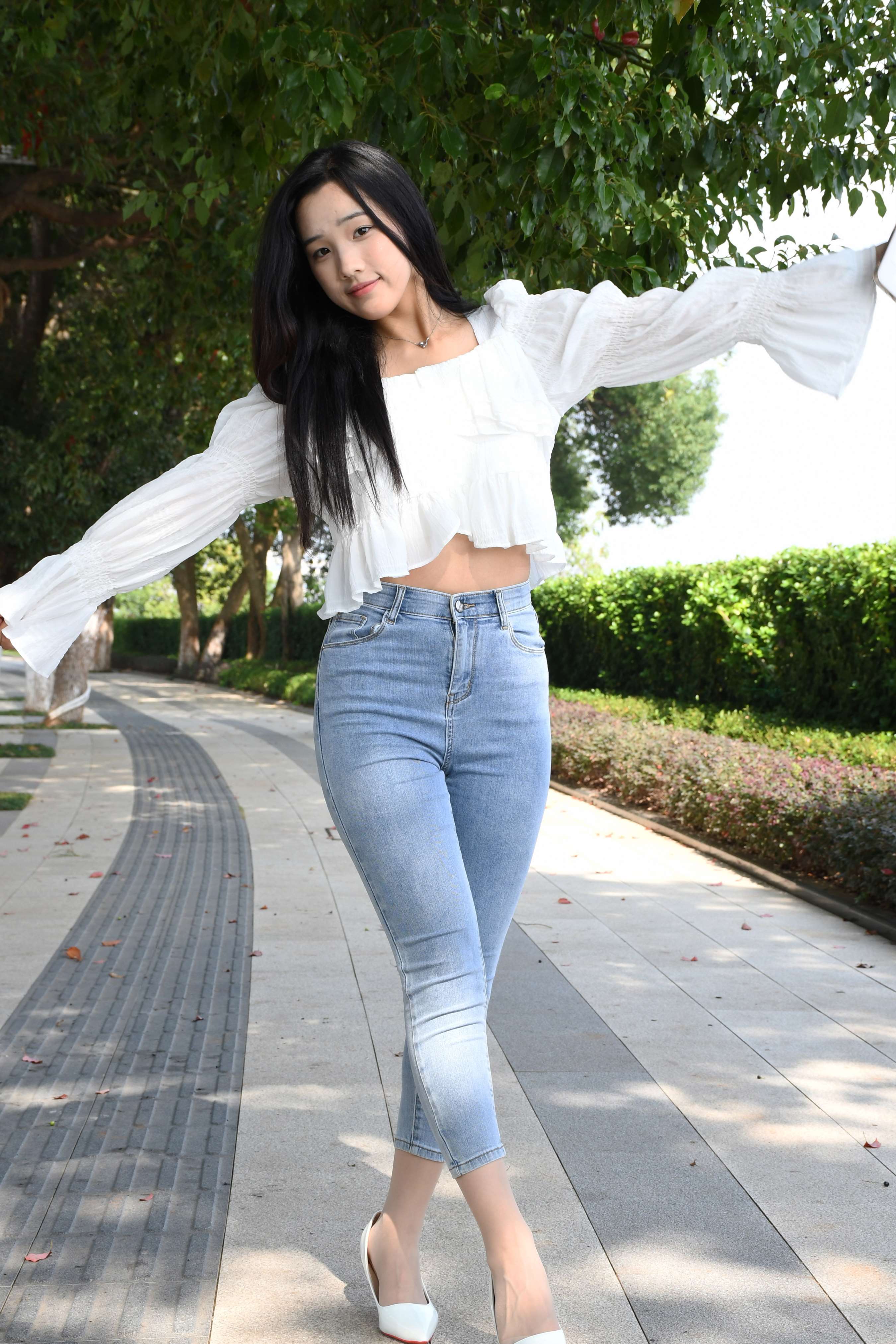 《小九高跟の丝足》作品图