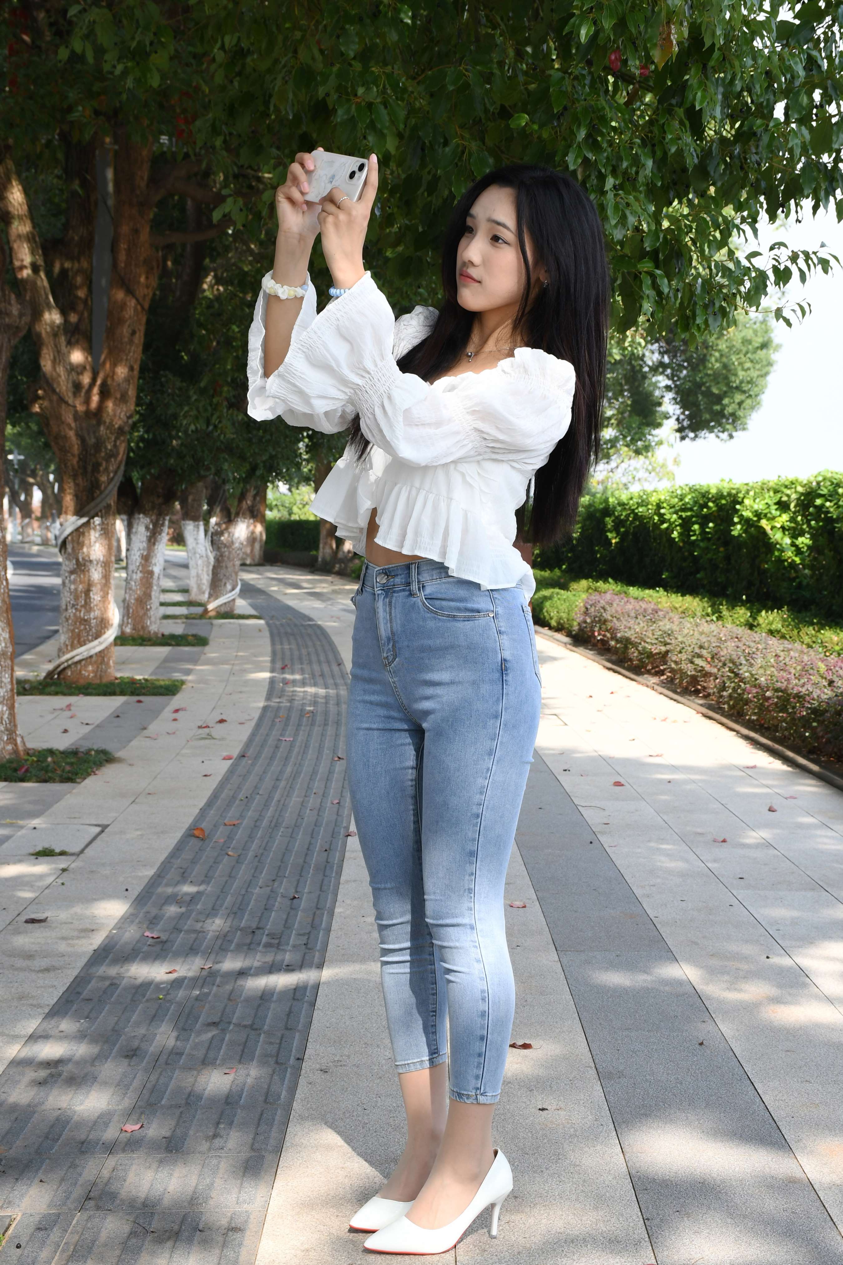 《小九高跟の丝足》作品图