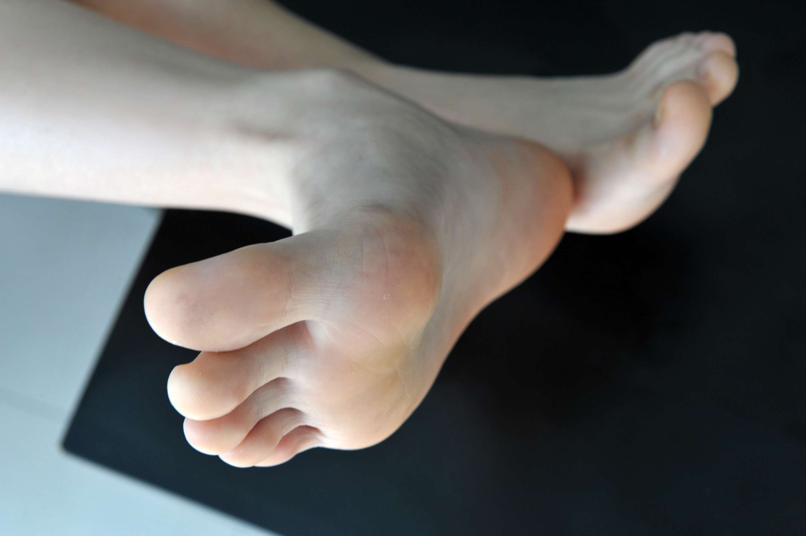 《瑶瑶的嫩足》作品图