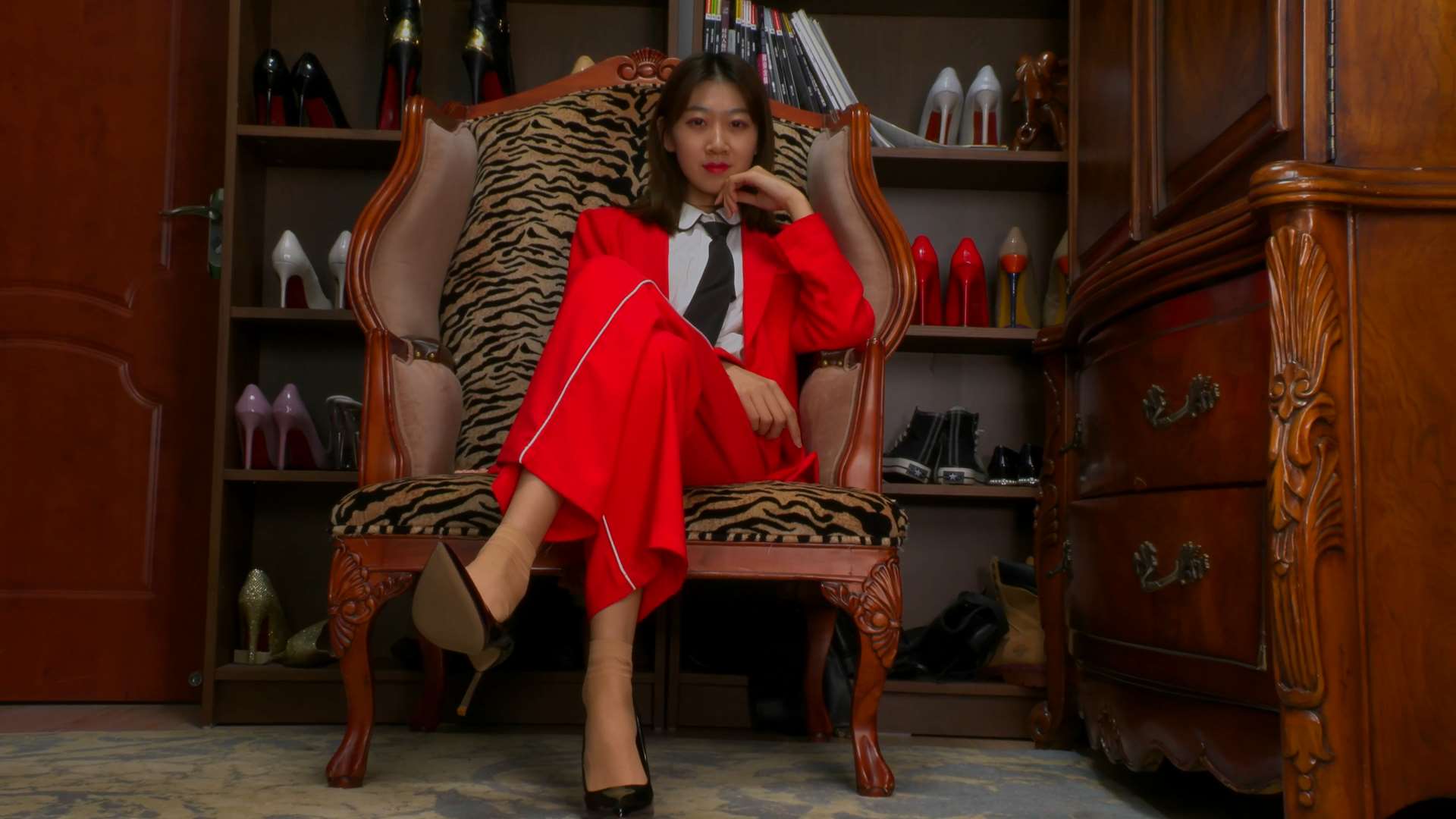 《[寄卖视频]A&F-CINDY红衣短丝足》作品图