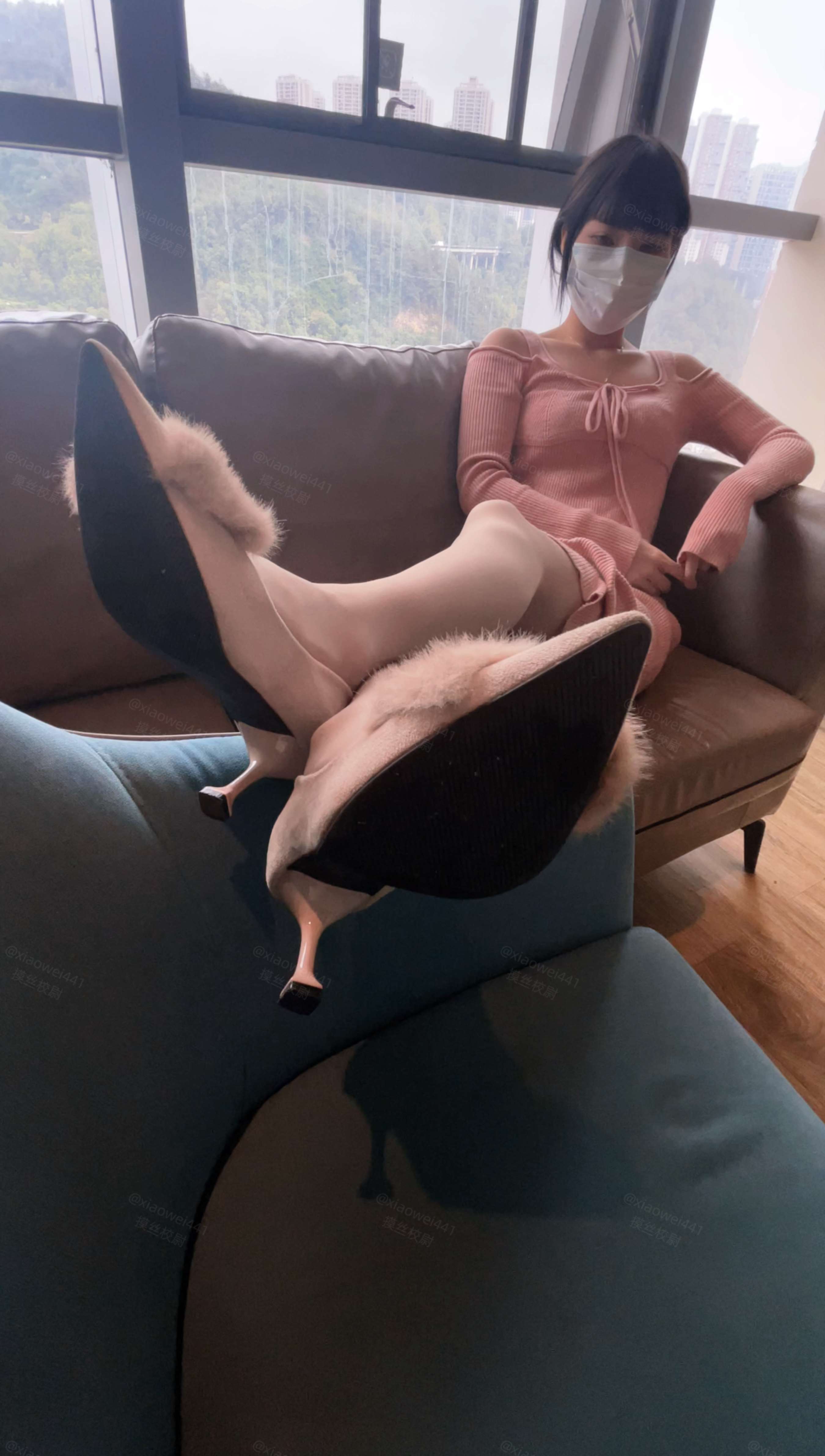 《约拍98年素人高冷妹子》作品图