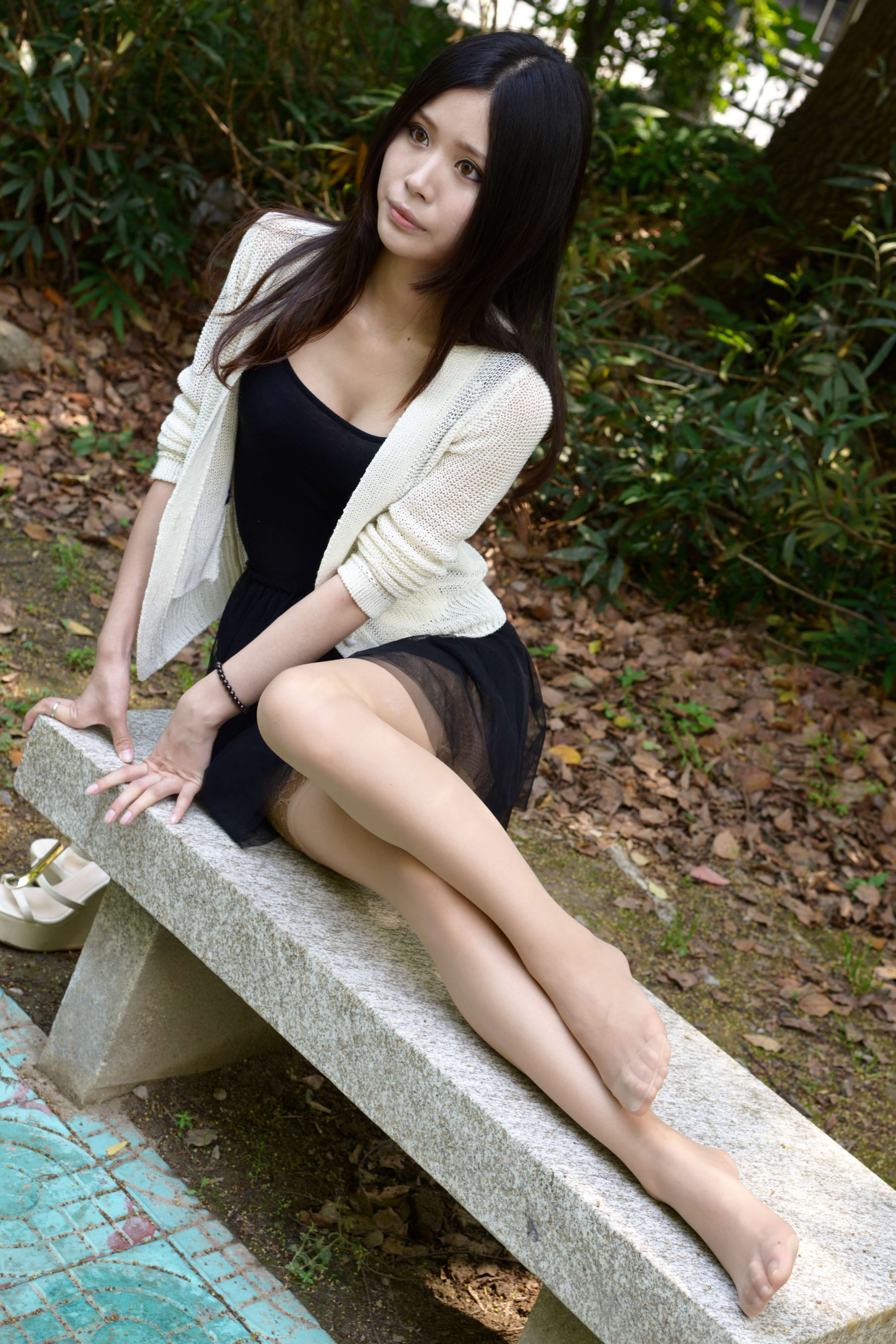 《小姐姐纱裙肉丝》作品图