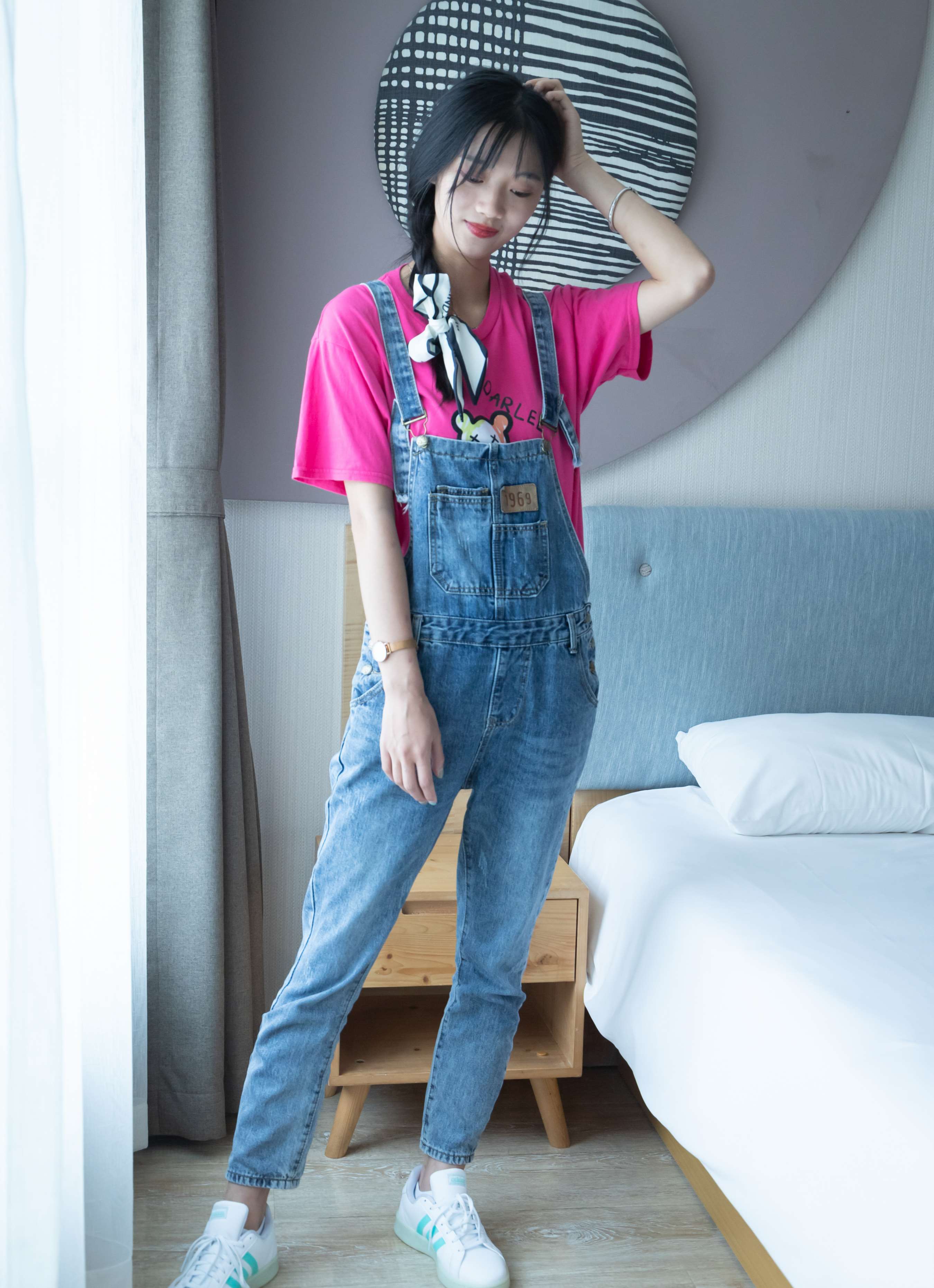 《妹子不笑还挺好看》作品图