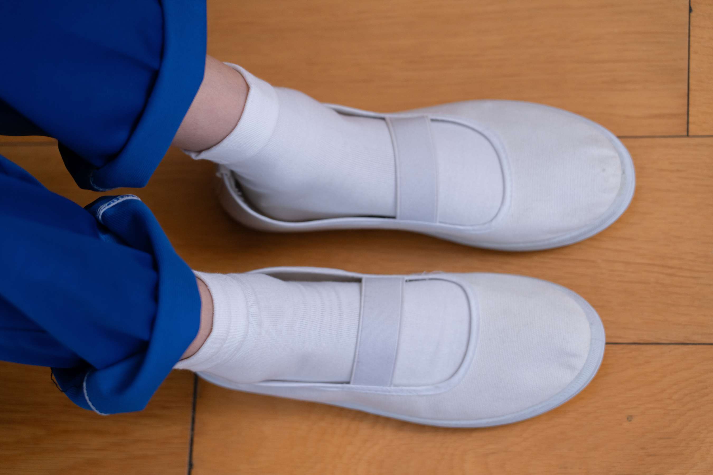 《澜澜-校服、白布鞋、板鞋、白棉袜、短肉丝、裸足》作品图