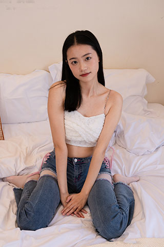 齐齐-帆布鞋、裤里丝