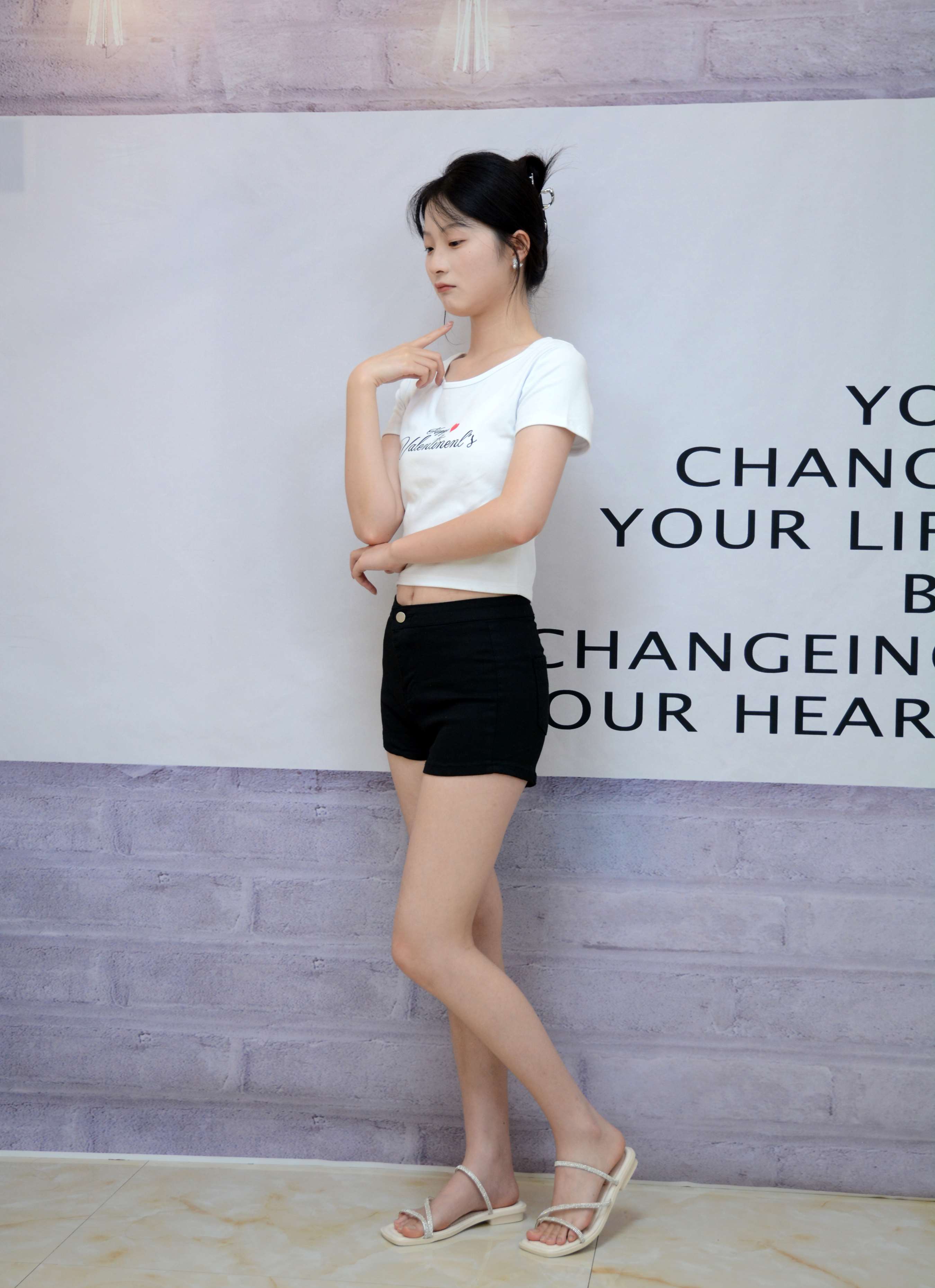 《安妮-日常生活》作品图