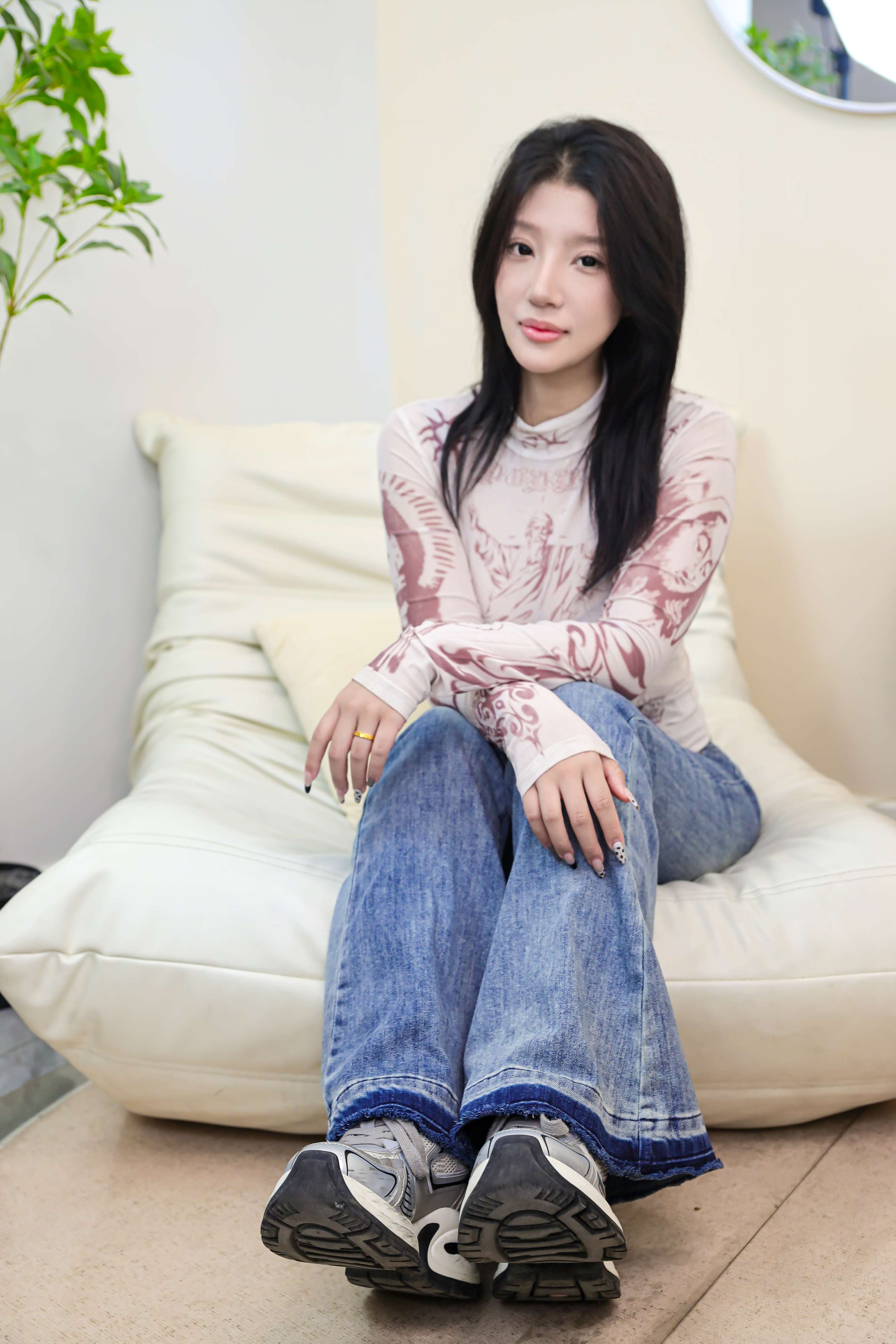 《甜甜牛仔裤の白色棉袜》作品图