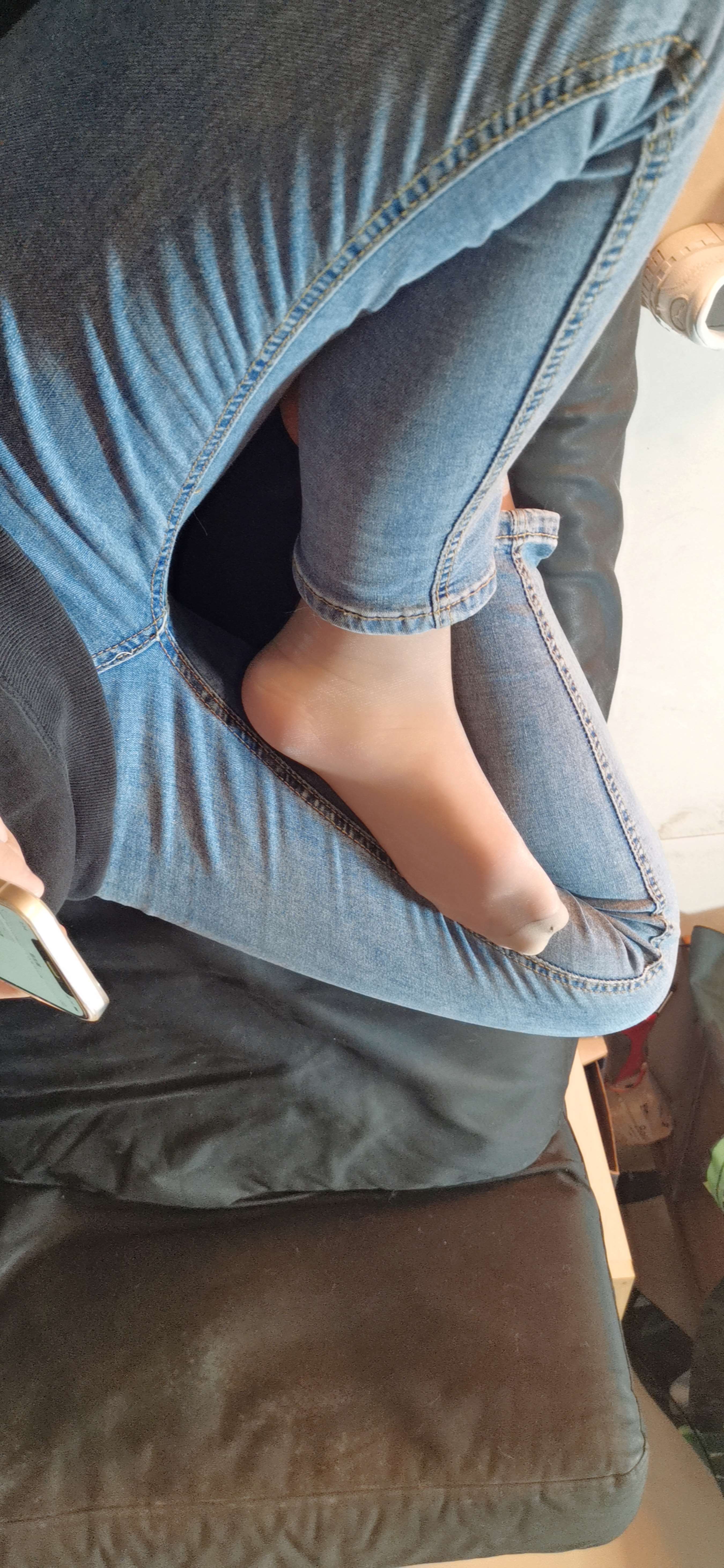 《偷拍表妹的脚》作品图