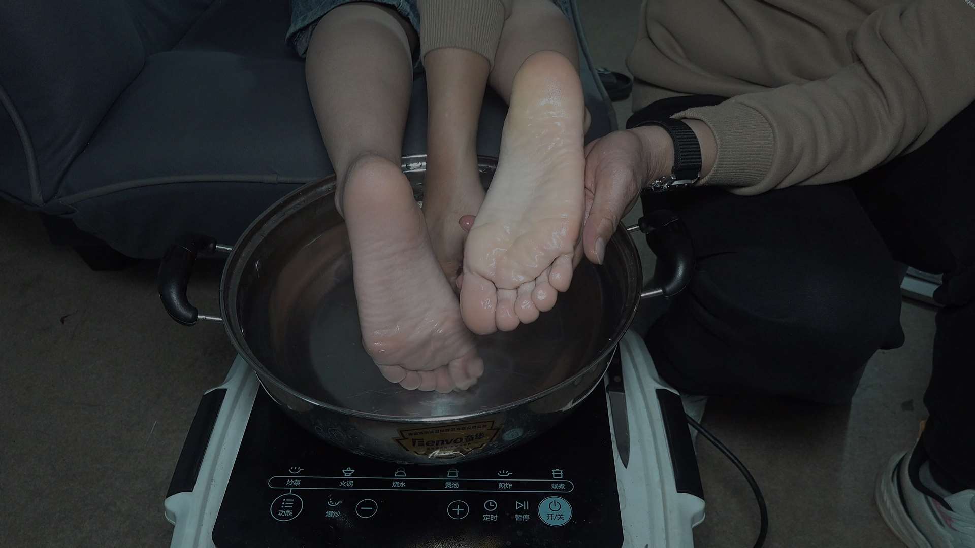 《[视频]徐莹的食物美脚》作品图