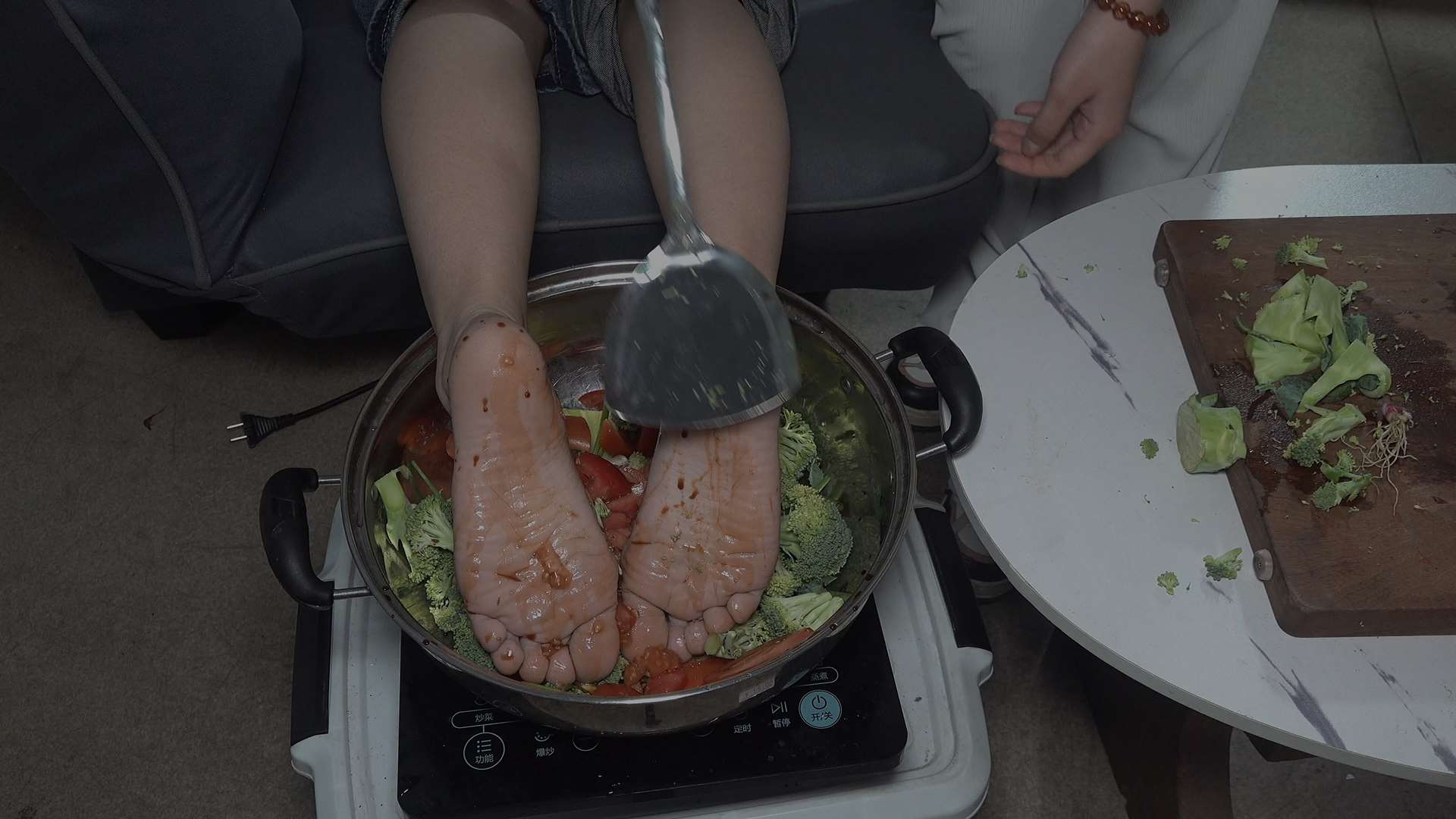 《[视频]徐莹的食物美脚》作品图