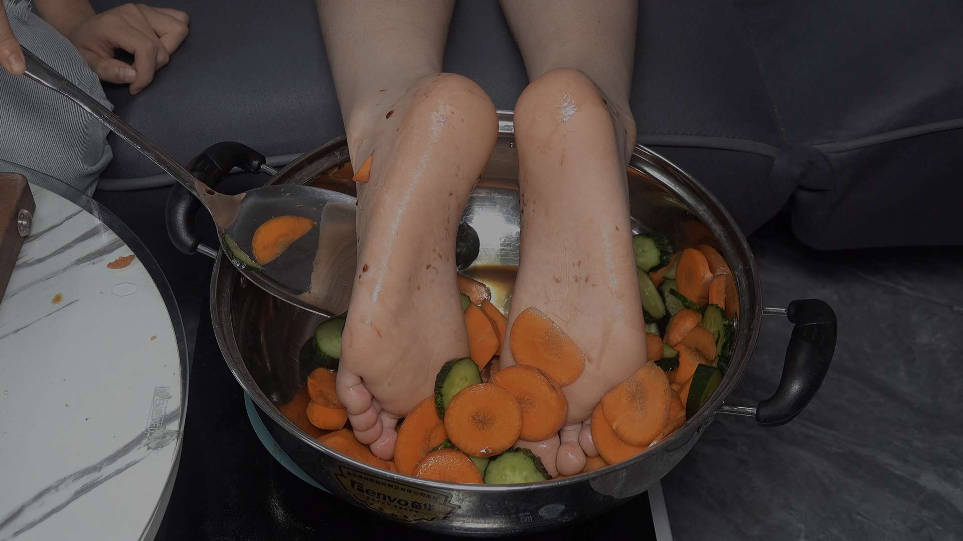 《[视频]文文的食物美脚》作品图