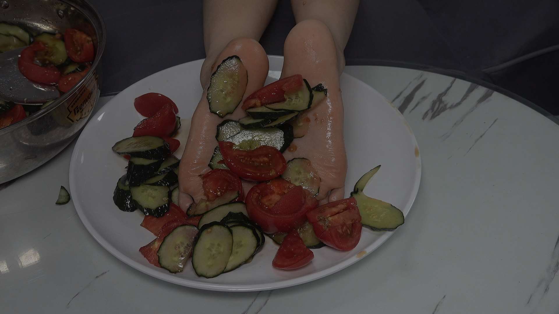 《[视频]仪仪的食物美脚》作品图