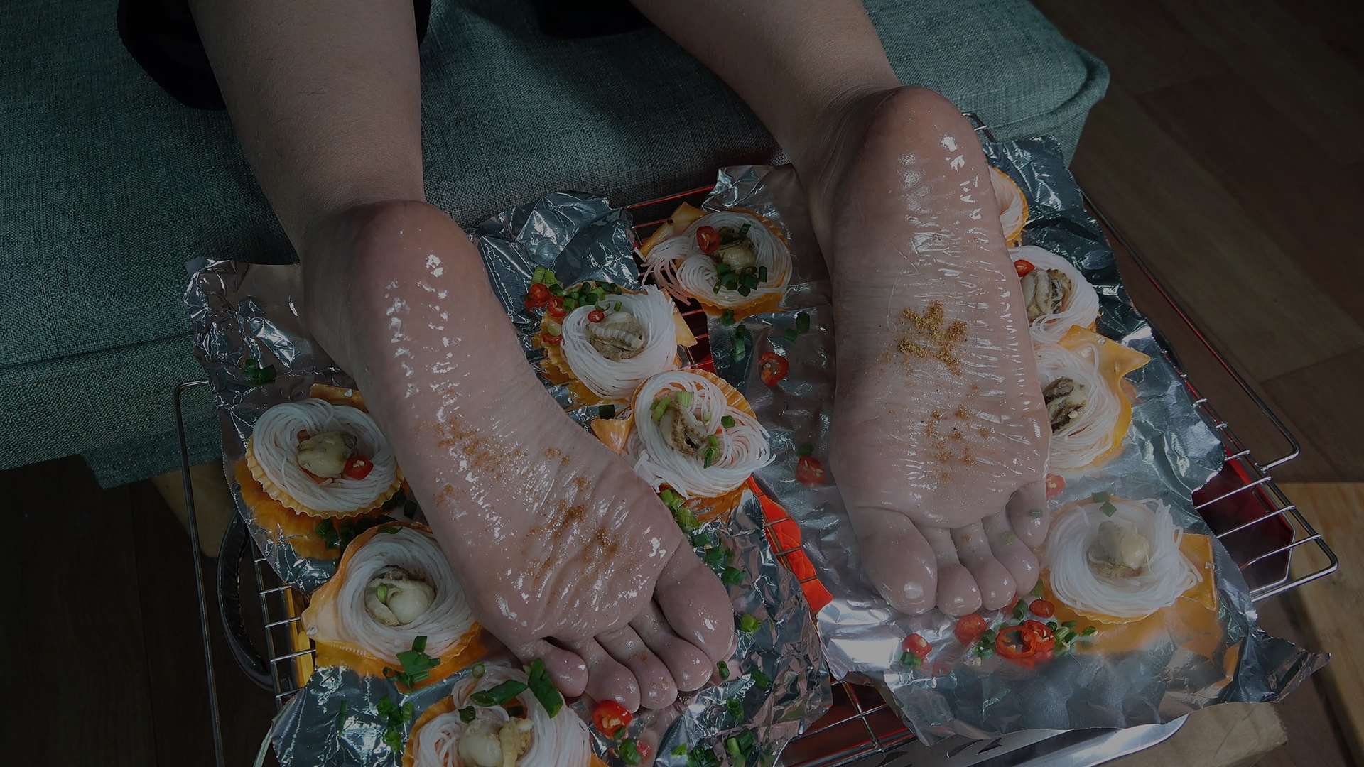 《[视频]欣欣的烧烤食物美脚》作品图