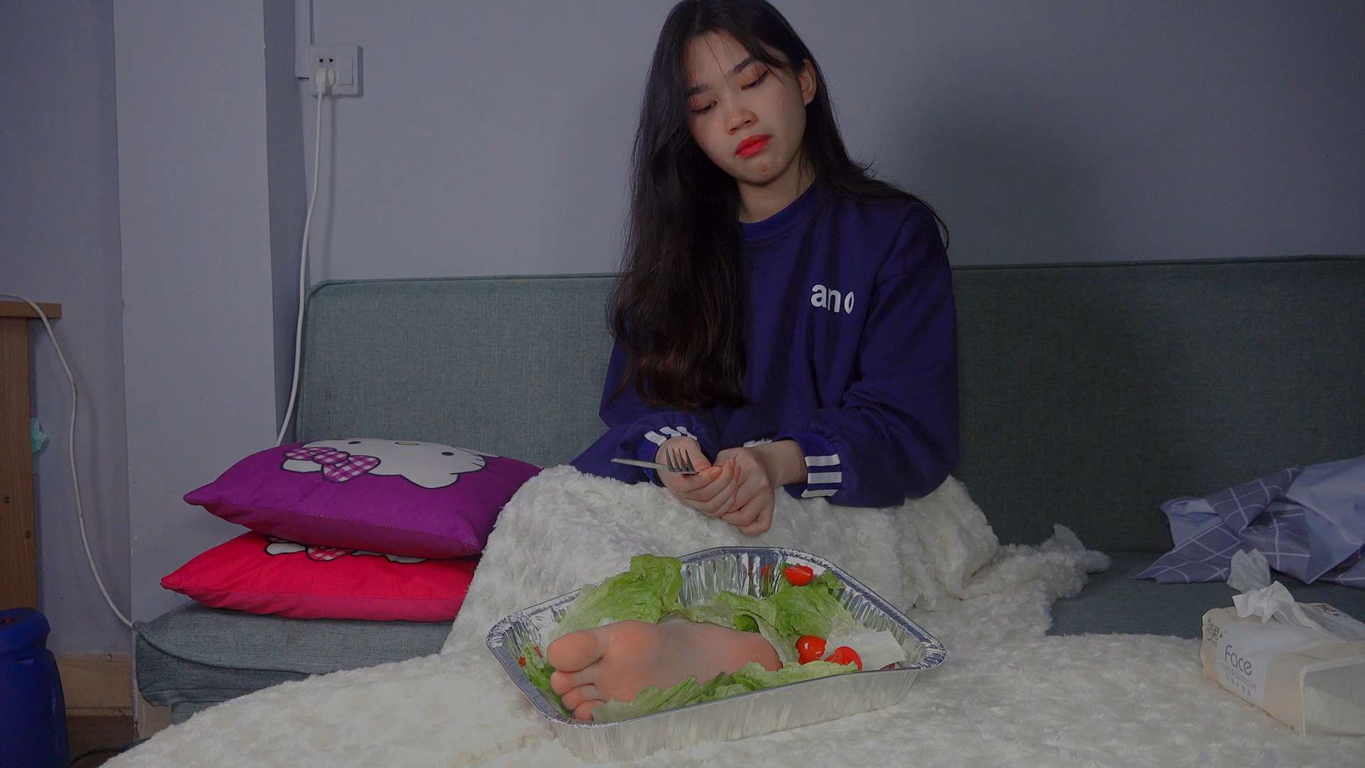 《[视频]小莹沙拉面包美脚》作品图