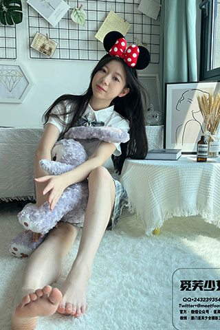 [觅芙少女]NO.003 风中摇曳的JK制服与18岁的青春一起绽放(带视频)【151P+3V/7.11G】