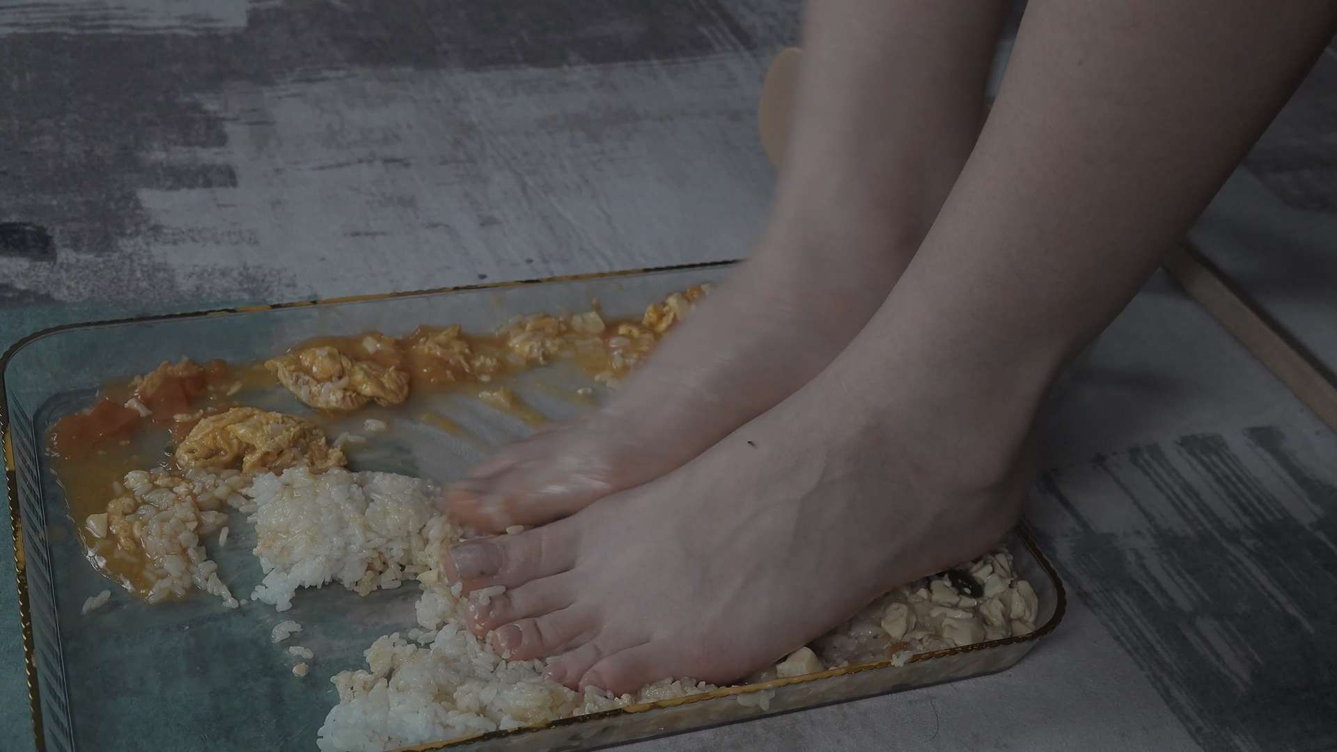 《[视频]晓琴美脚拌饭-有没有流口水》作品图