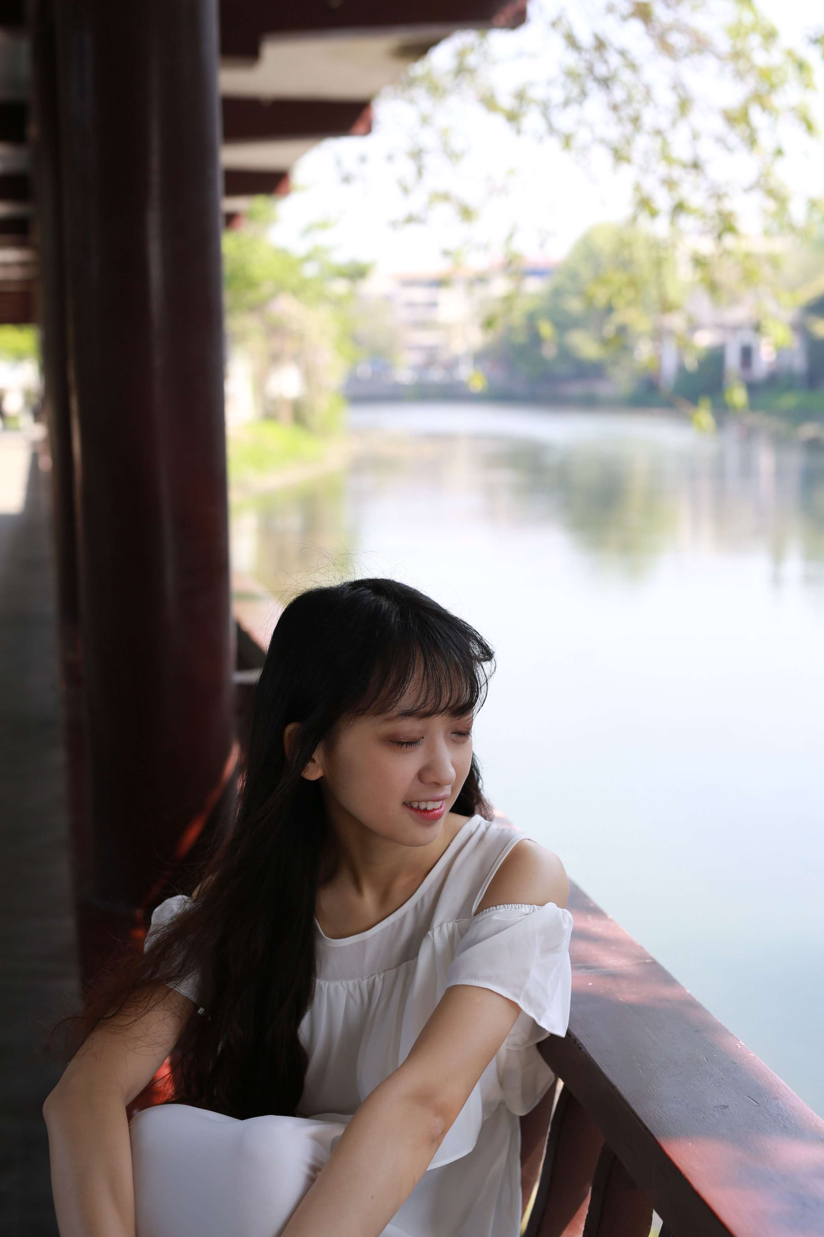 《蓝雪 嫩足》作品图