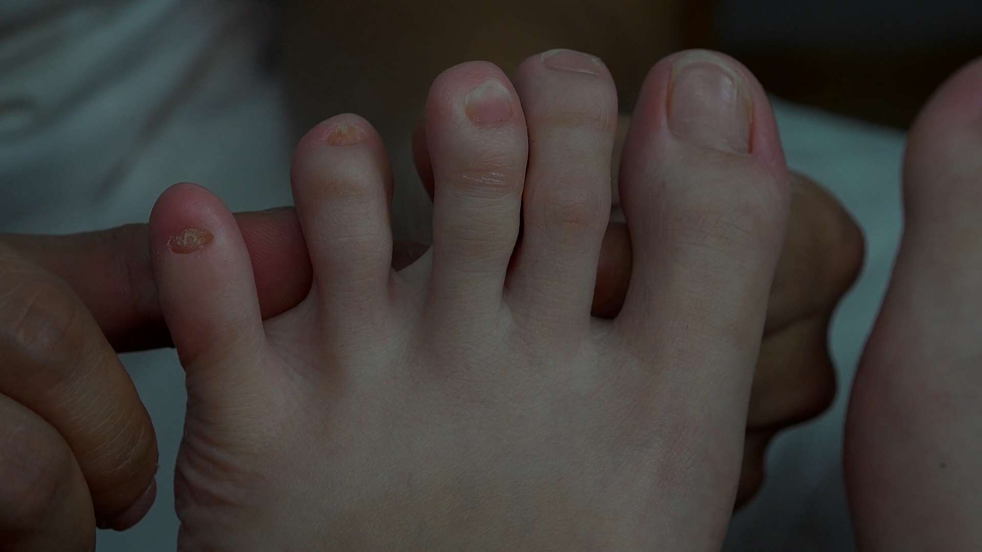 《[视频]把玩舞蹈演员子晴有味道的脚丫，手感真好》作品图