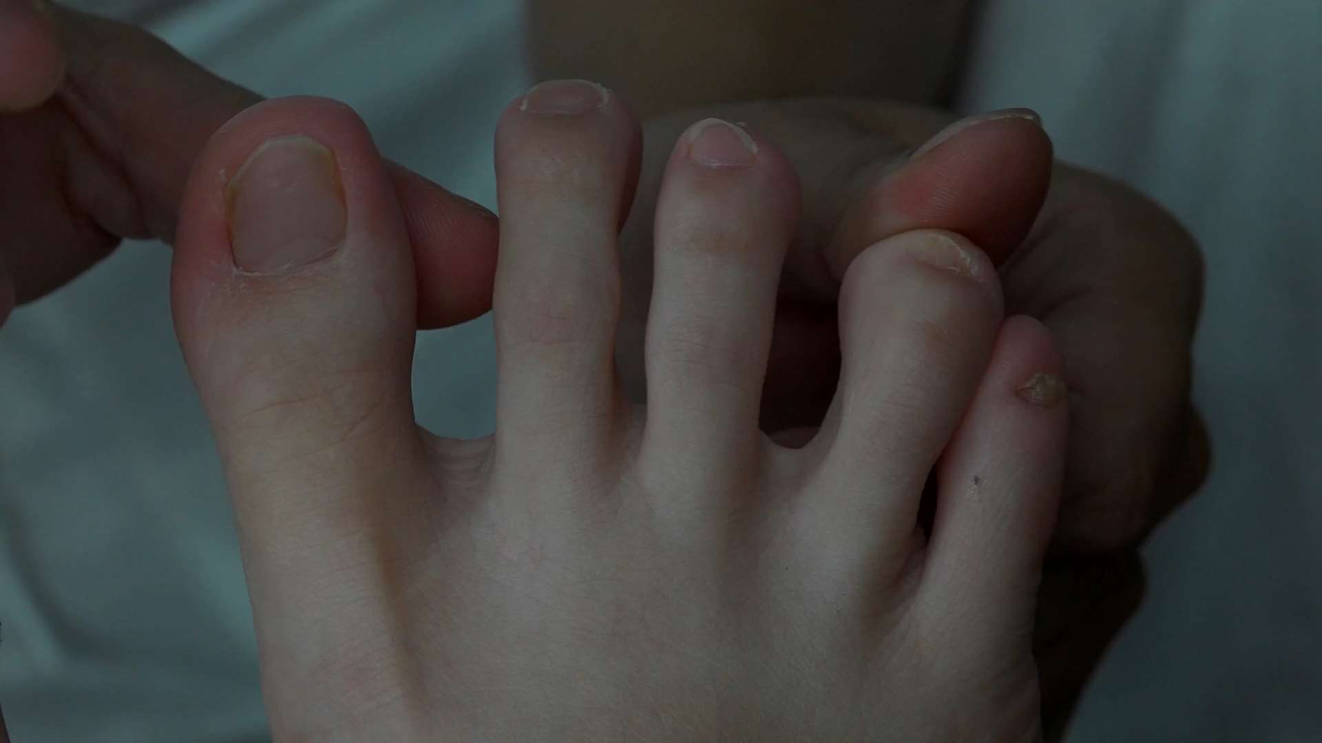 《[视频]把玩舞蹈演员子晴有味道的脚丫，手感真好》作品图