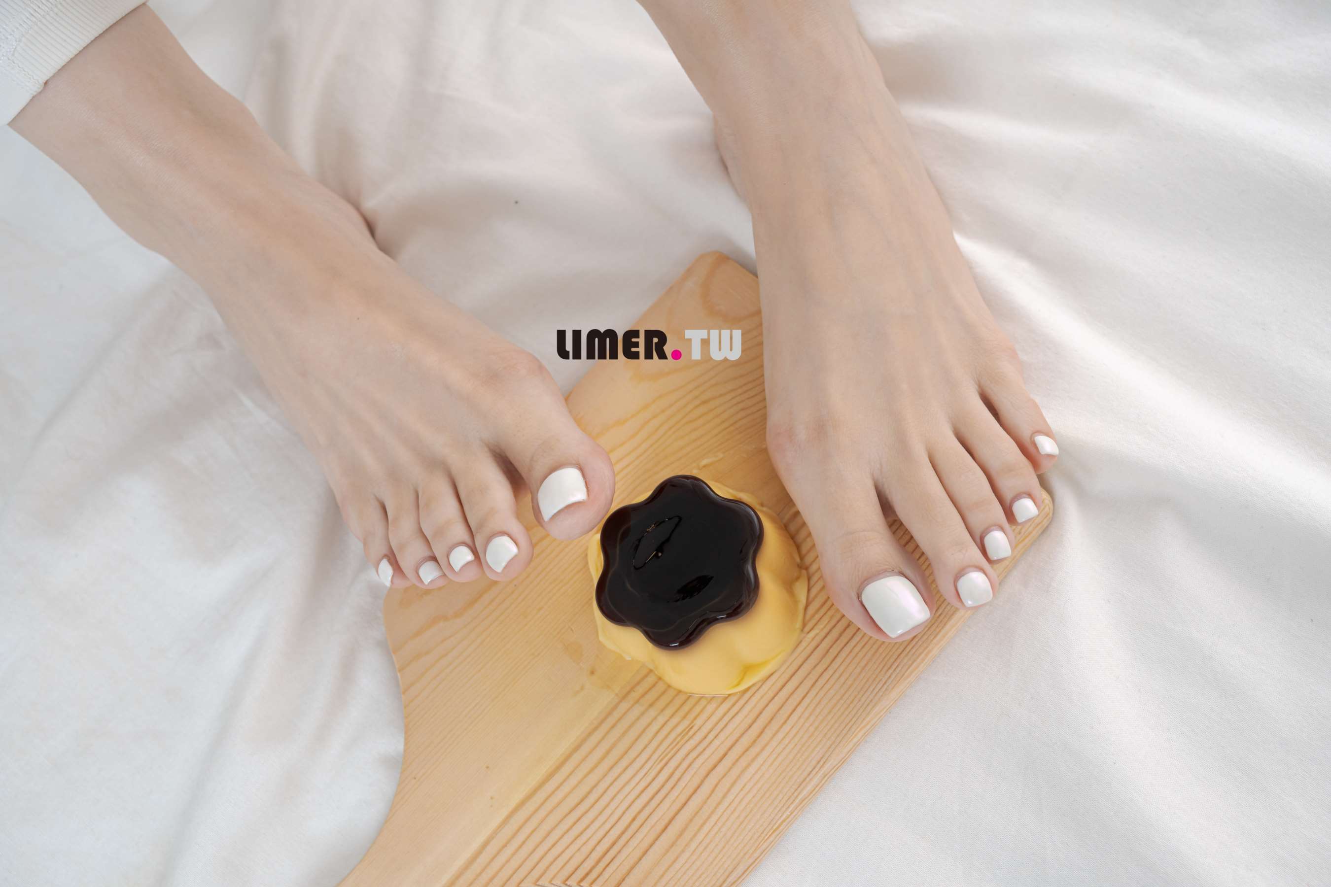 《[寄卖]语葳Jaly布丁脚脚味吸吮停不下来》作品图