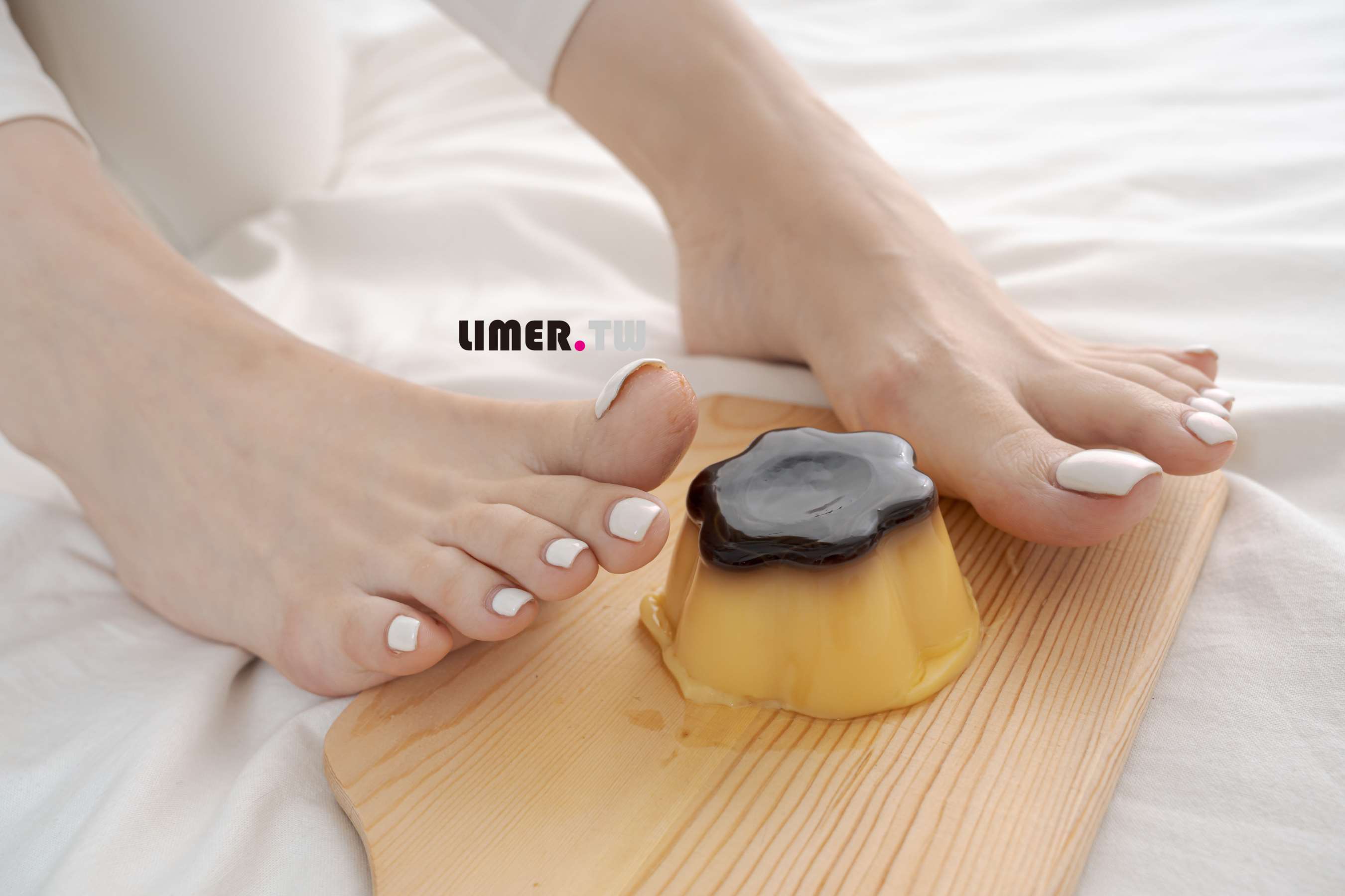 《[寄卖]语葳Jaly布丁脚脚味吸吮停不下来》作品图