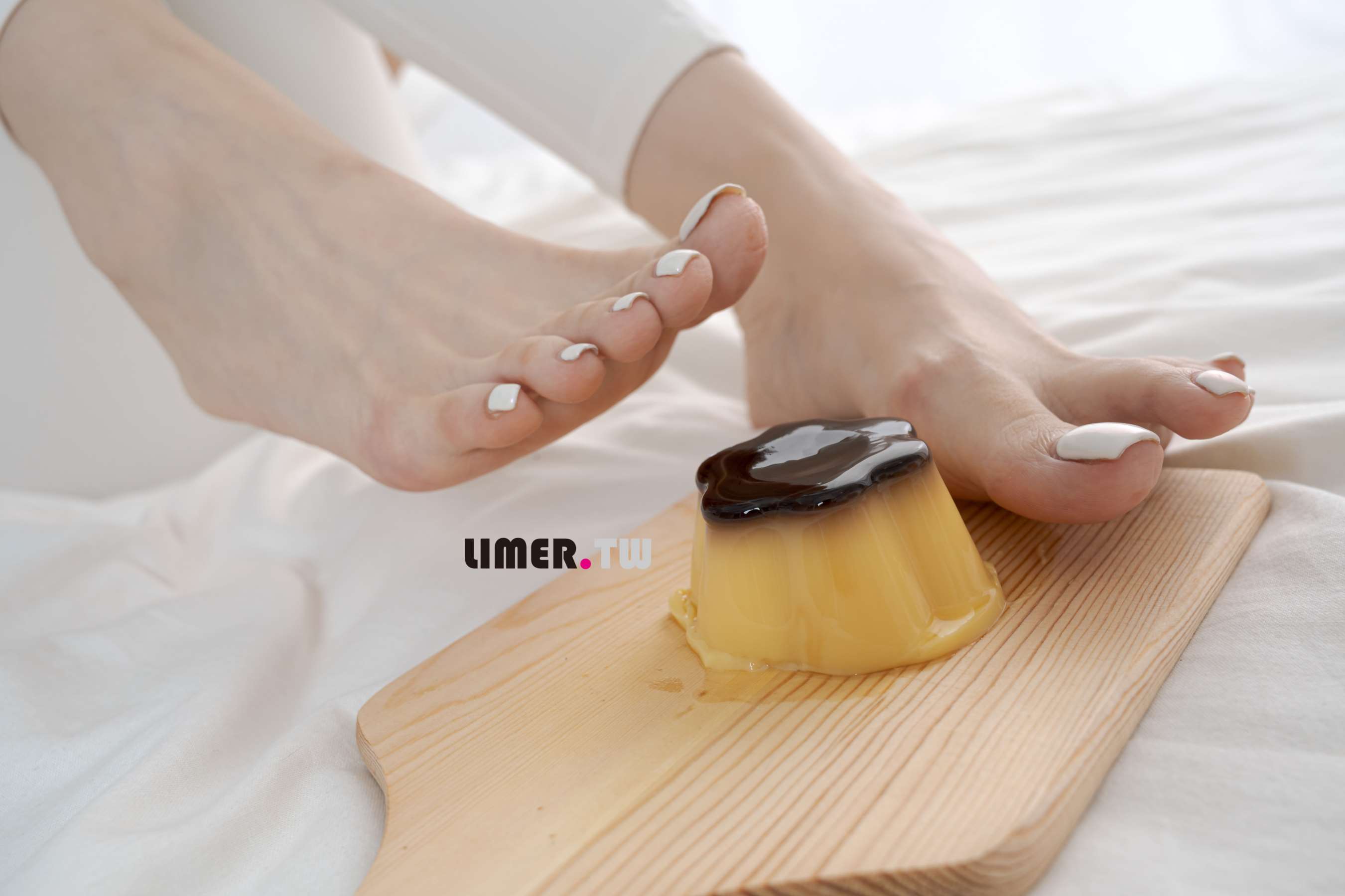 《[寄卖]语葳Jaly布丁脚脚味吸吮停不下来》作品图