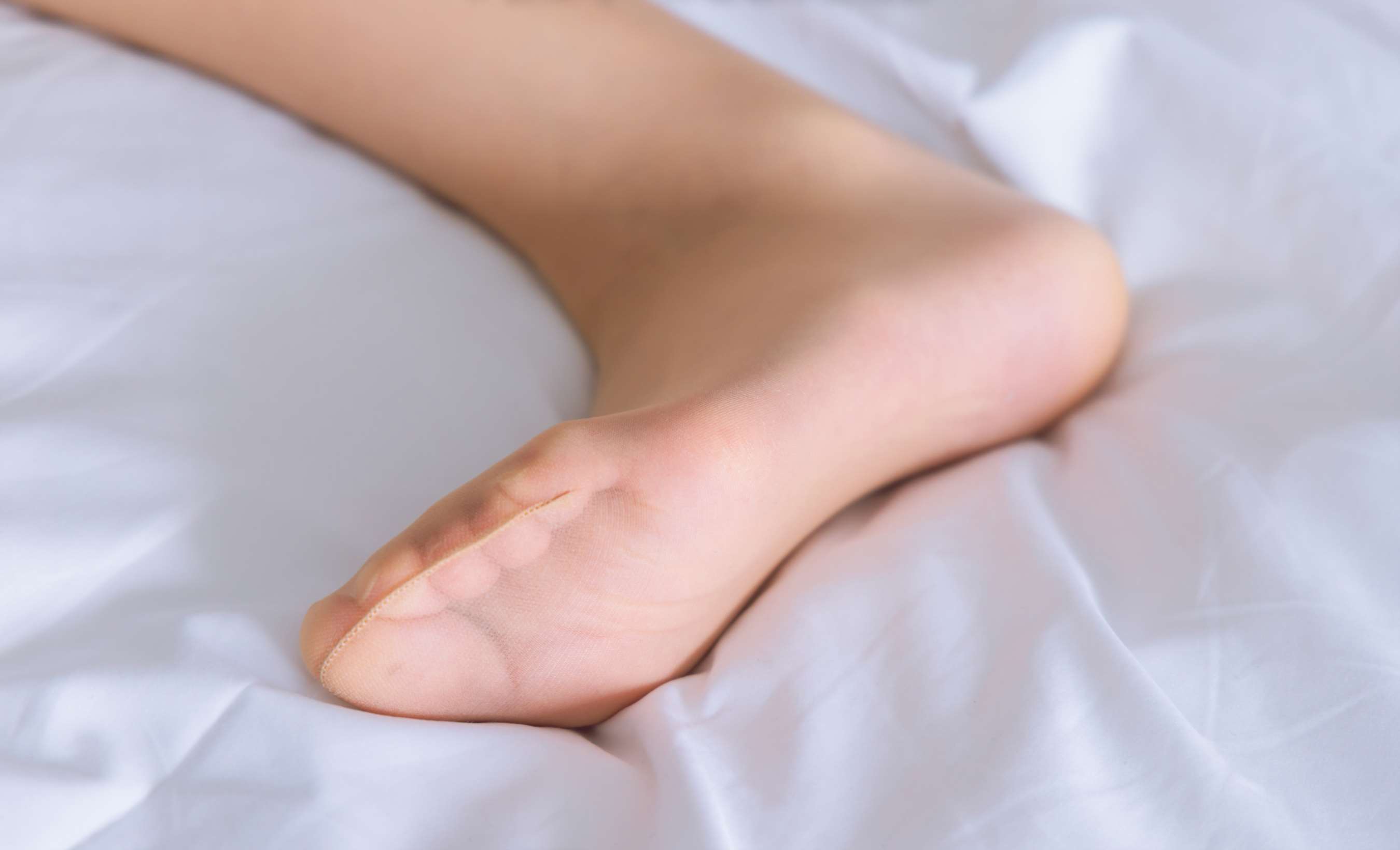 《小甜豆 高跟鞋の薄肉丝》作品图