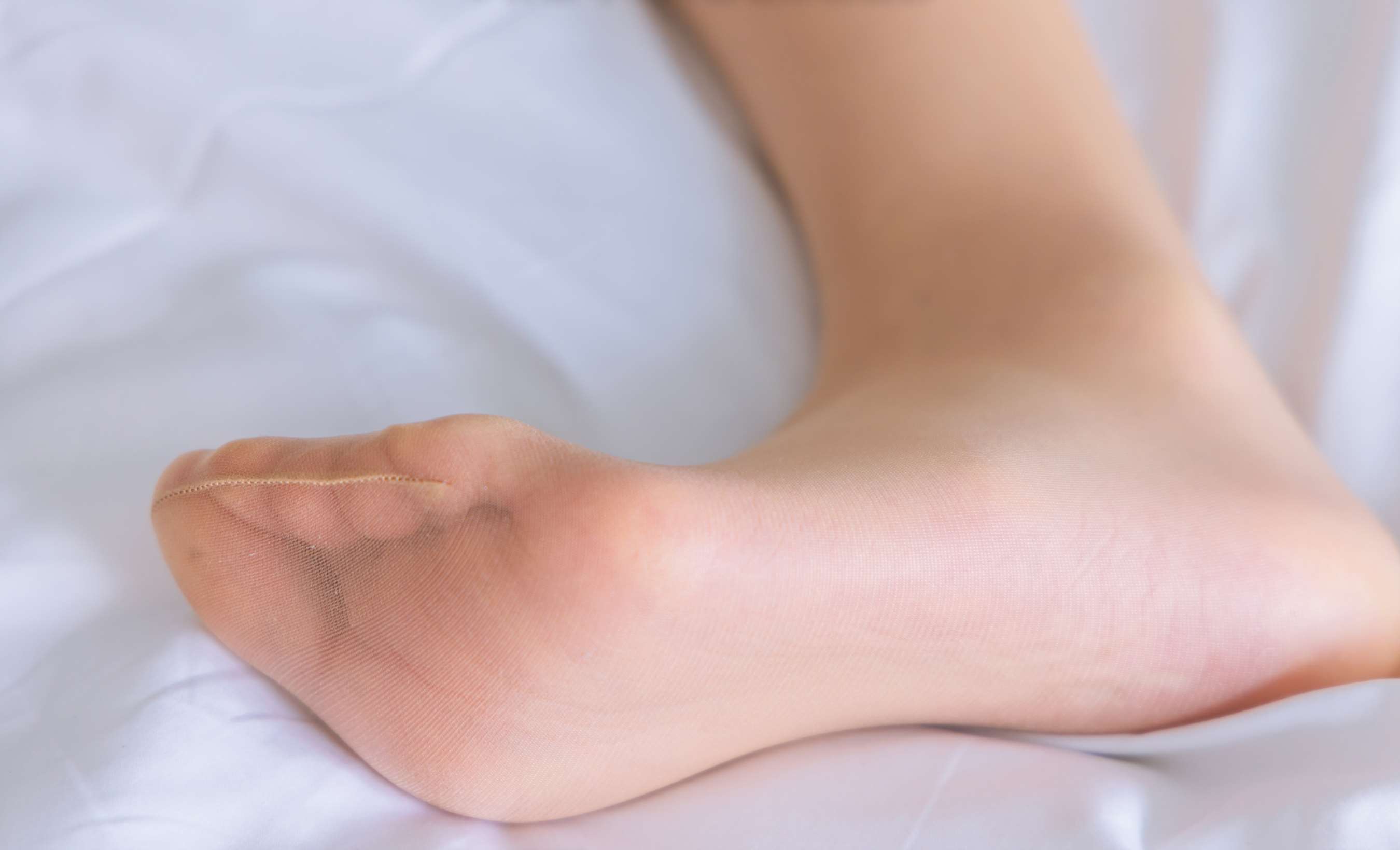 《小甜豆 高跟鞋の薄肉丝》作品图