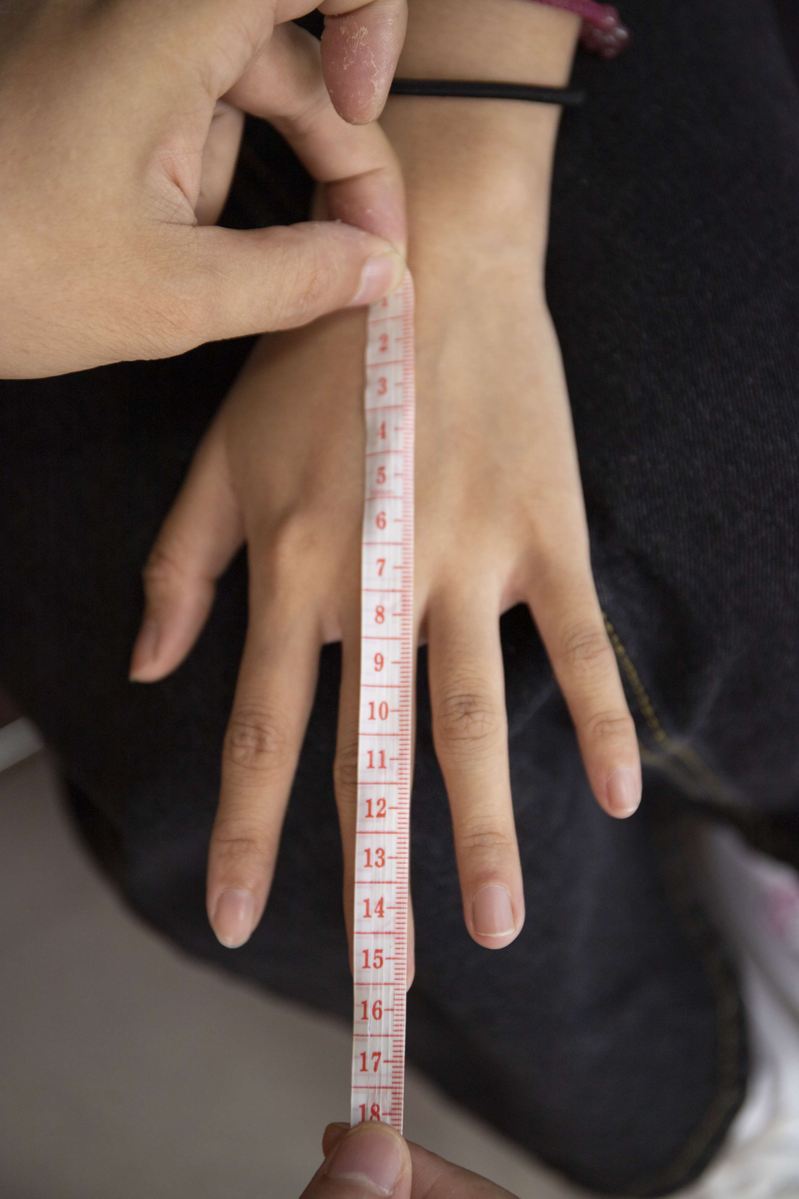 《嘉怡原味美脚视镜全过程，非常甜美可爱的妹子》作品图