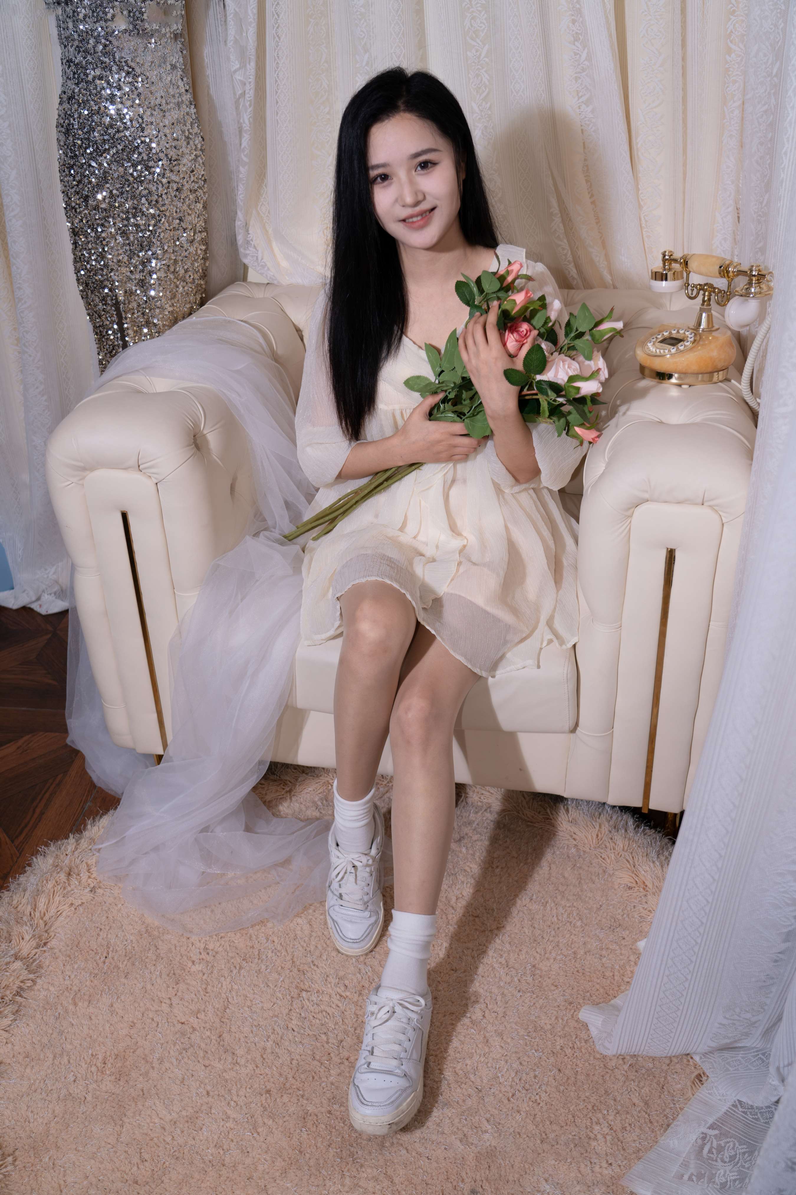 《澜澜-板鞋、白棉袜、肉丝》作品图