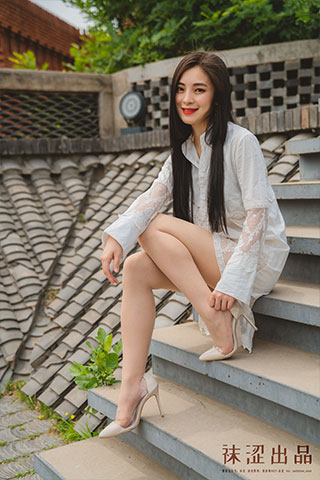 [袜涩]19-袜涩-空乘小帆肉丝（带视频 高清版）【51P+1V/1.08G】