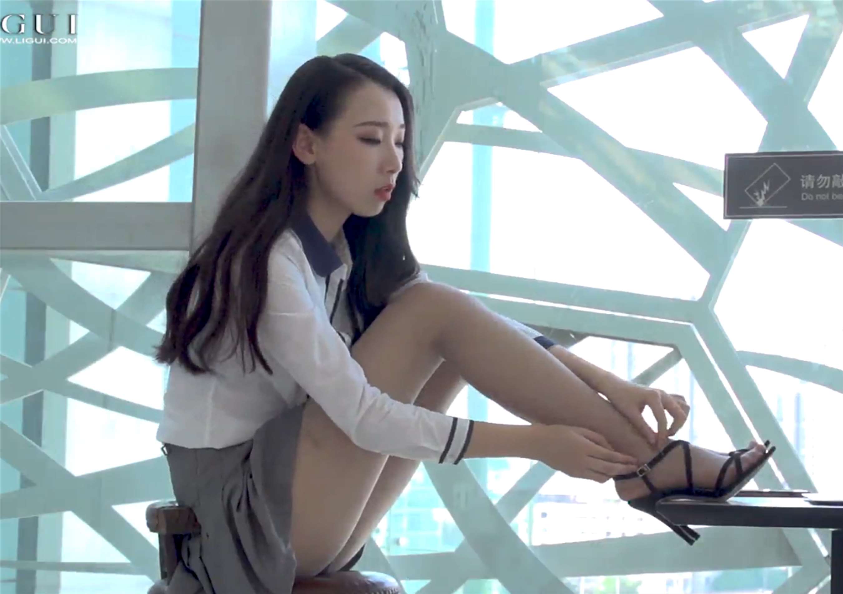 《[Ligui丽柜视频]06-《丽柜新秀》祁紫怡【10min/140M】》作品图