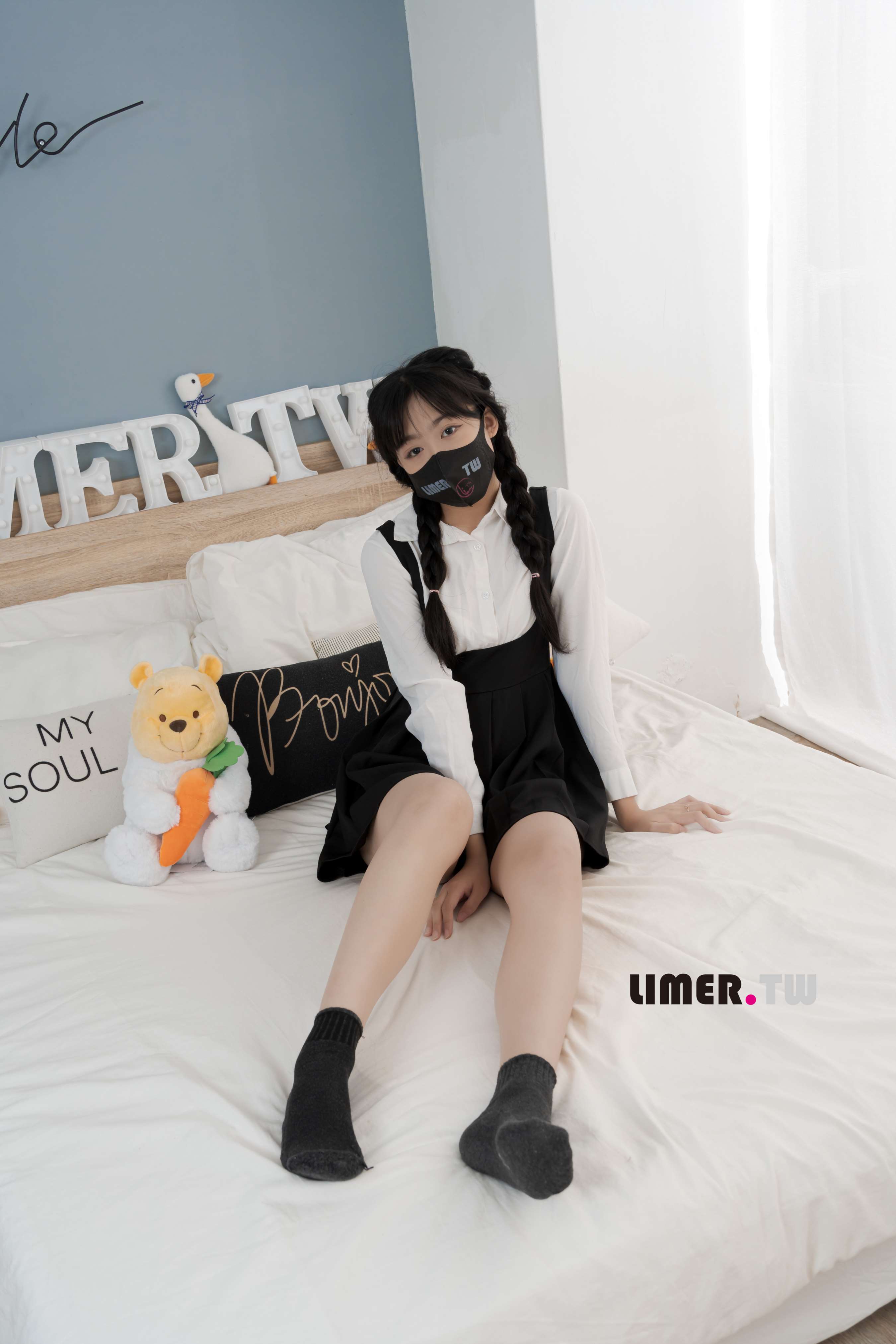 《[寄卖]素人学妹 ZC 25.5cm 裸足 让学长爱不释手》作品图