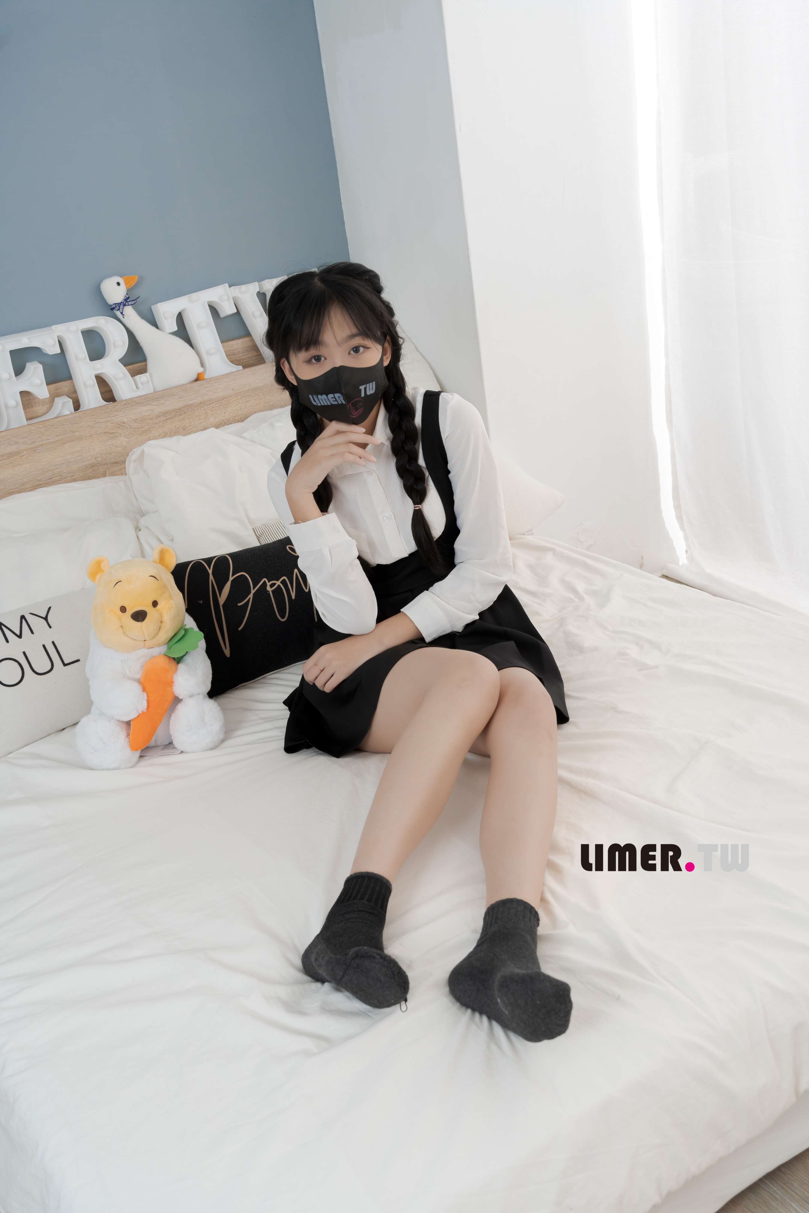 《[寄卖]素人学妹 ZC 25.5cm 裸足 让学长爱不释手》作品图