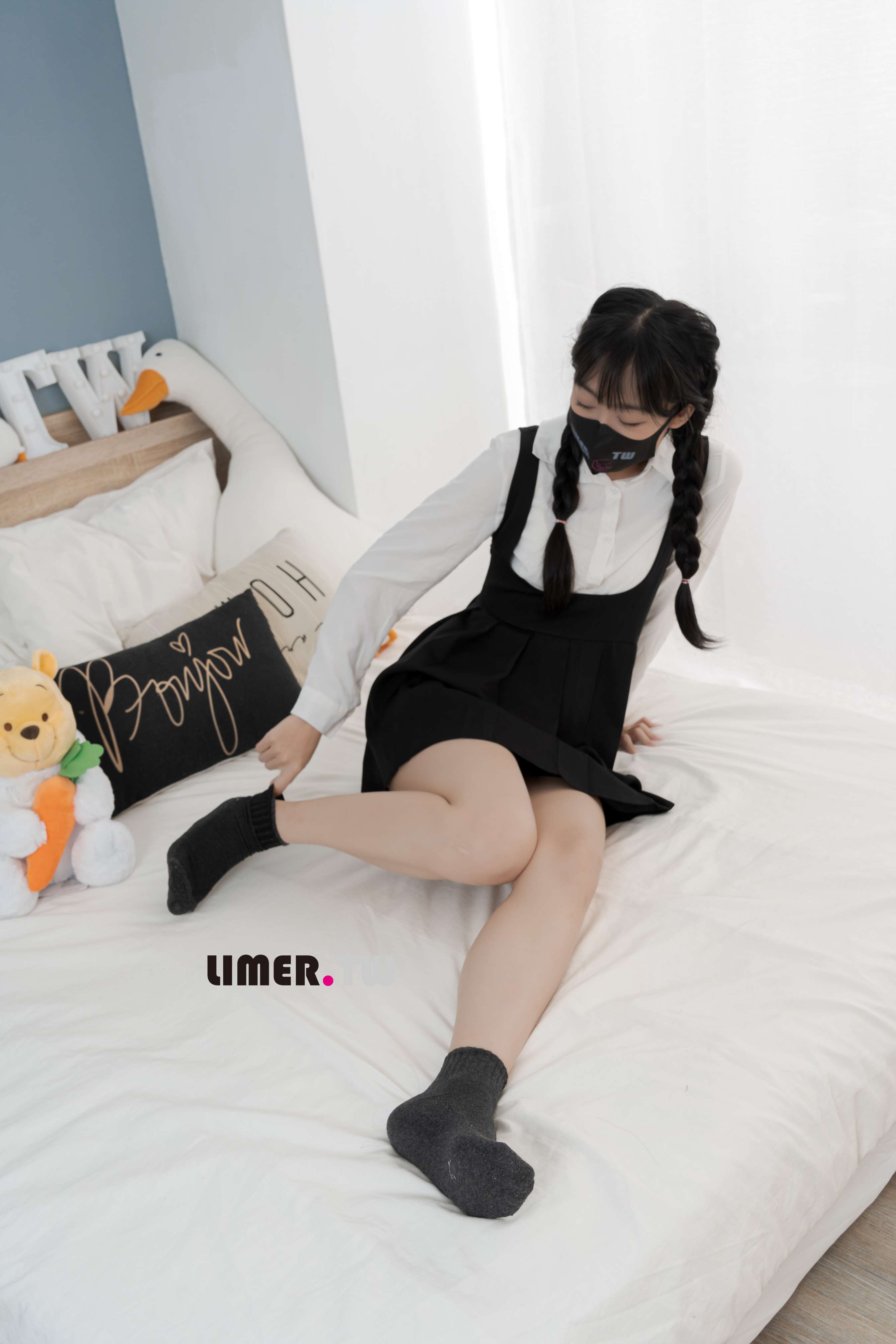 《[寄卖]素人学妹 ZC 25.5cm 裸足 让学长爱不释手》作品图