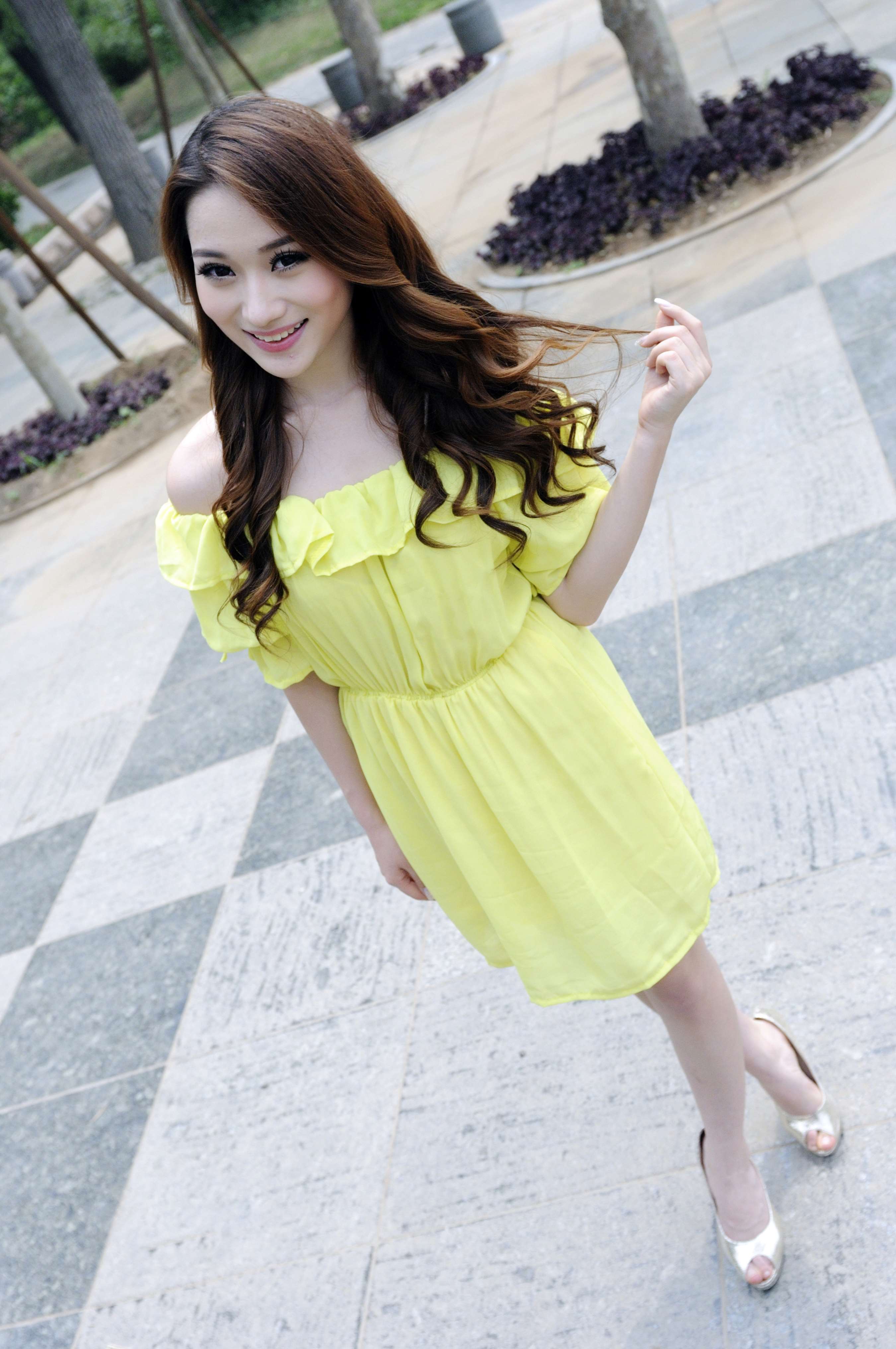 《雯雯 第四季》作品图