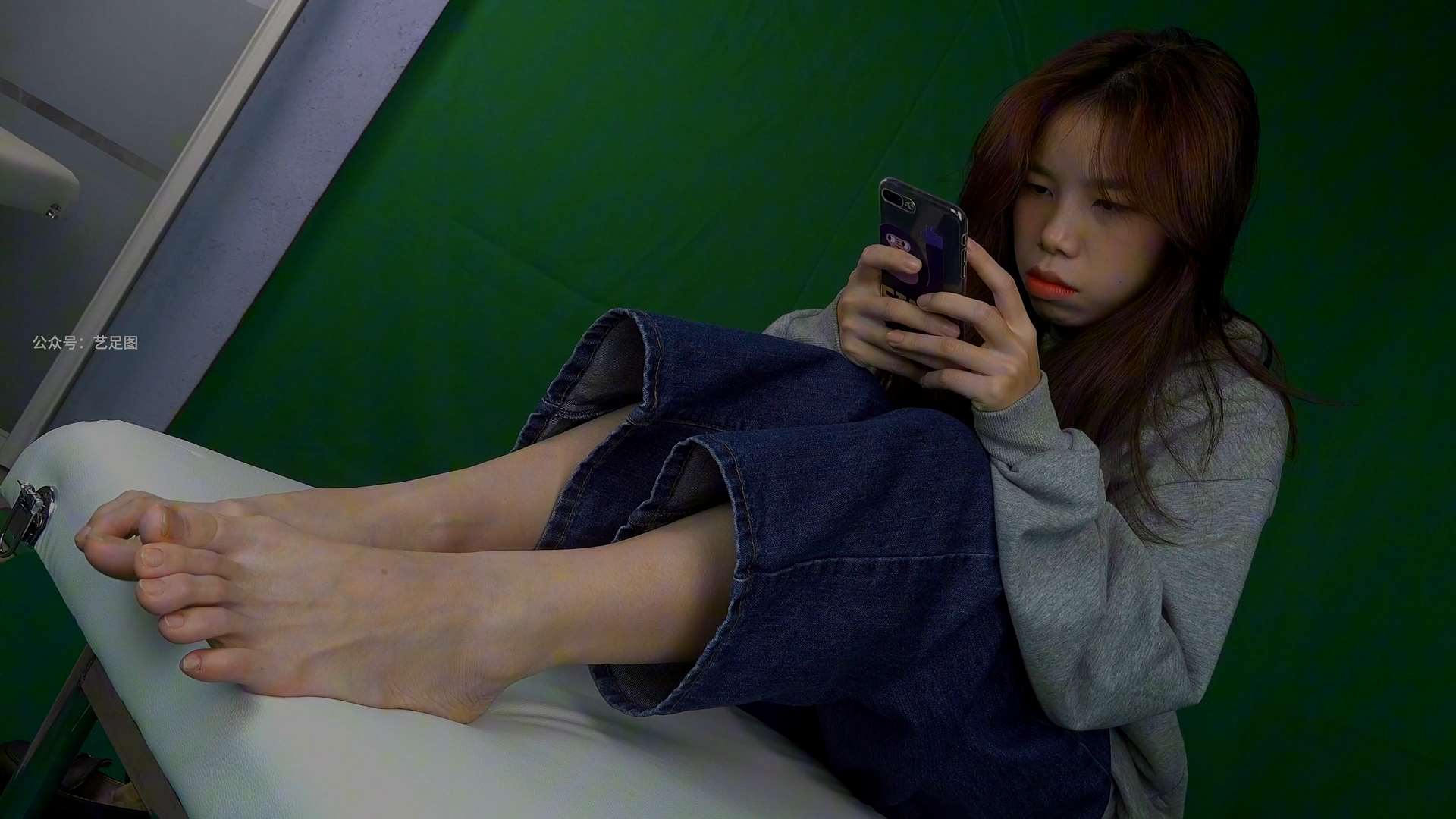 《[视频]颖颖全方位展示39码骨感大脚》作品图